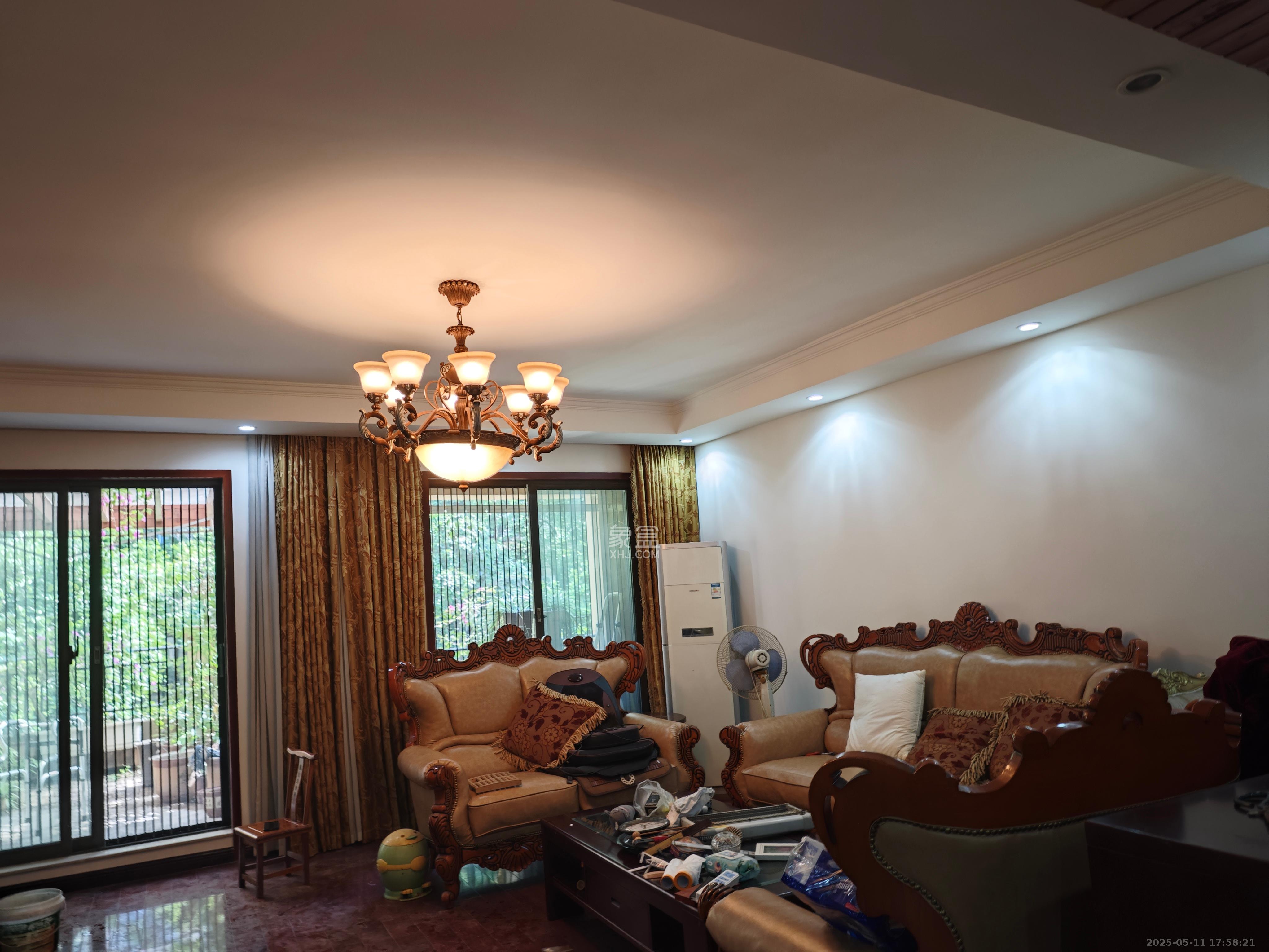 中城丽景香山园 4室2厅2卫 4200.0元/月 中城丽景香山园 4室2厅2卫 4200.0元/月室内图