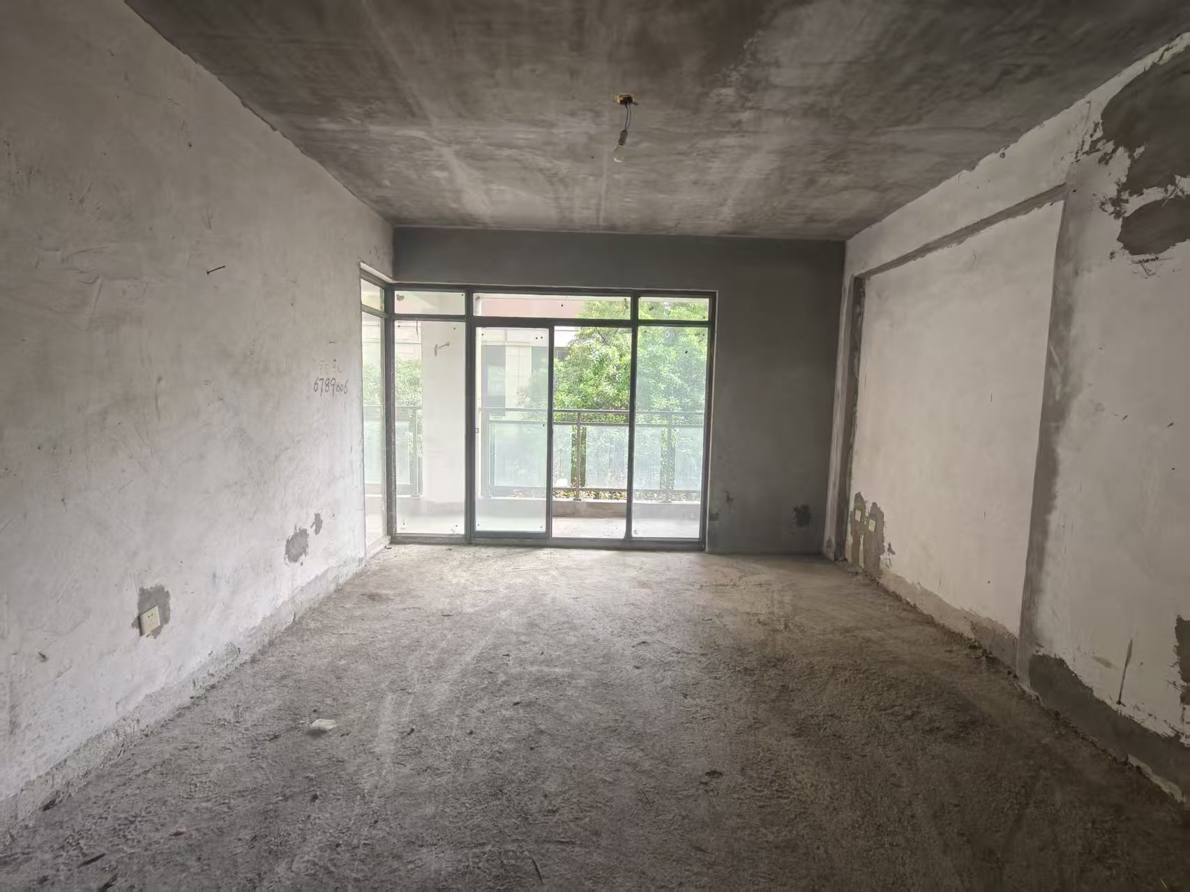 万豪城市花园 3室2厅2卫 52.8万 万豪城市花园 3室2厅2卫 52.8万客厅