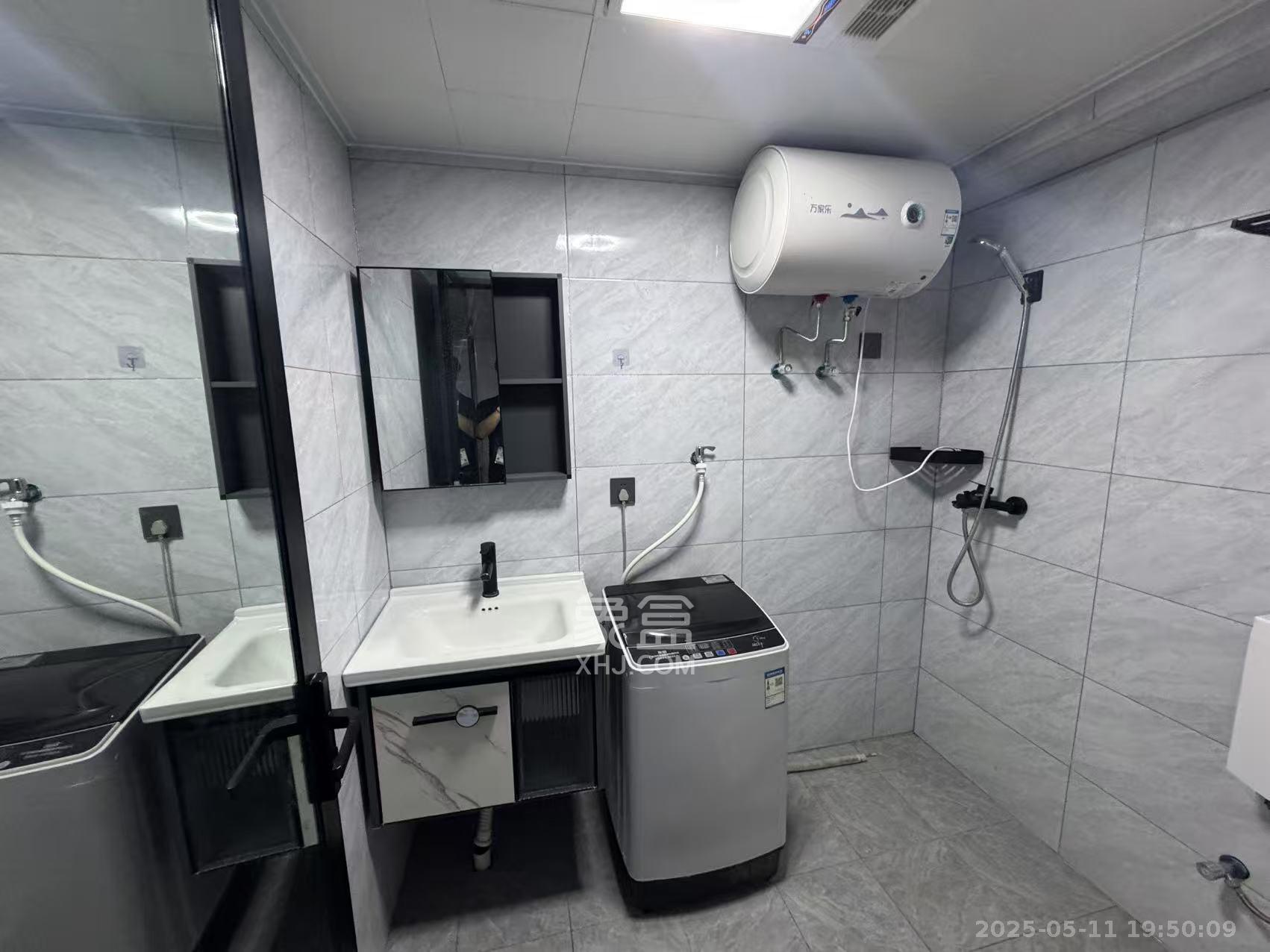 罗马国际公寓 1室2厅1卫 1500.0元/月 罗马国际公寓 1室2厅1卫 1500.0元/月室内图