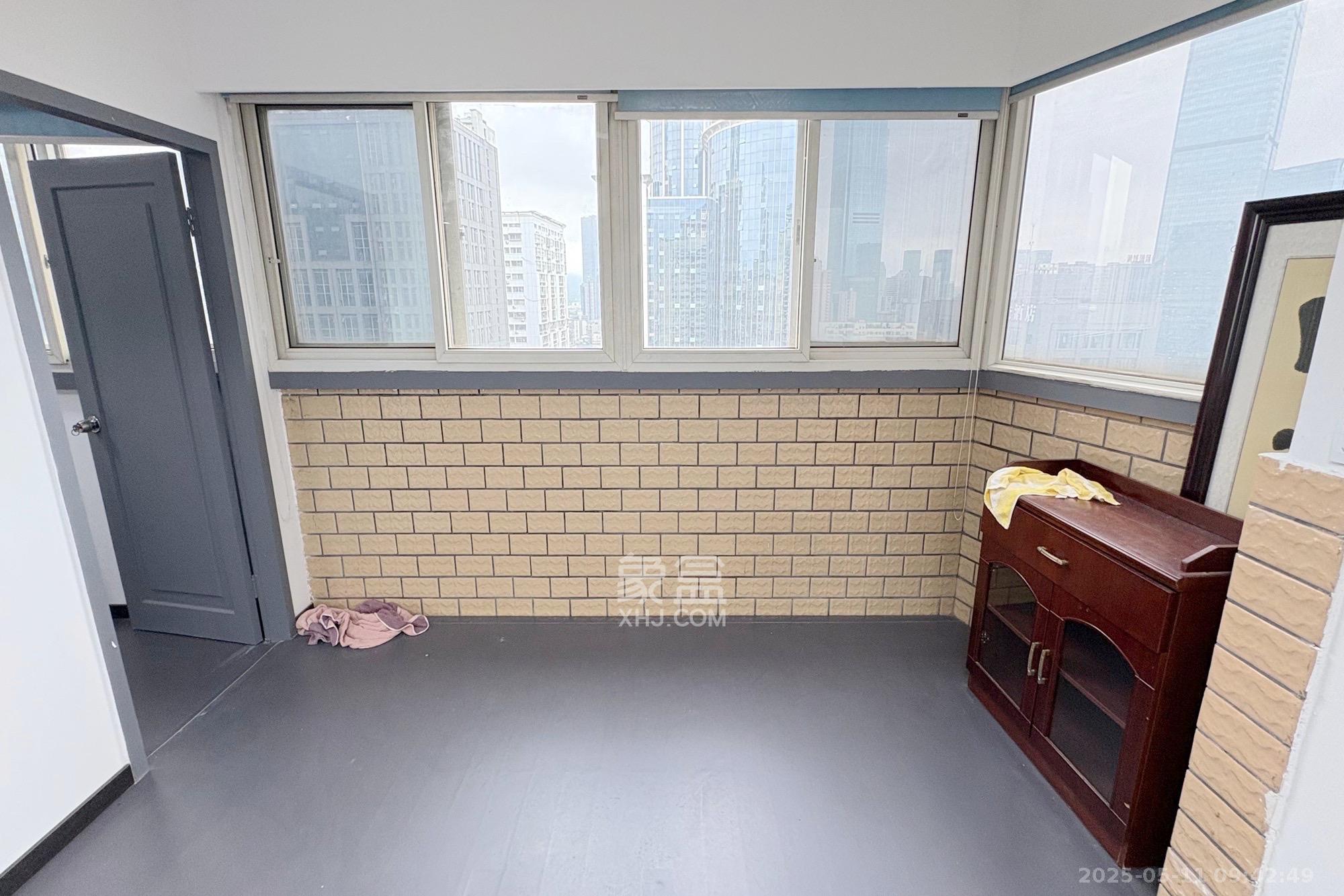 东成大厦 2室2厅1卫 2200.0元/月 东成大厦 2室2厅1卫 2200.0元/月室内图