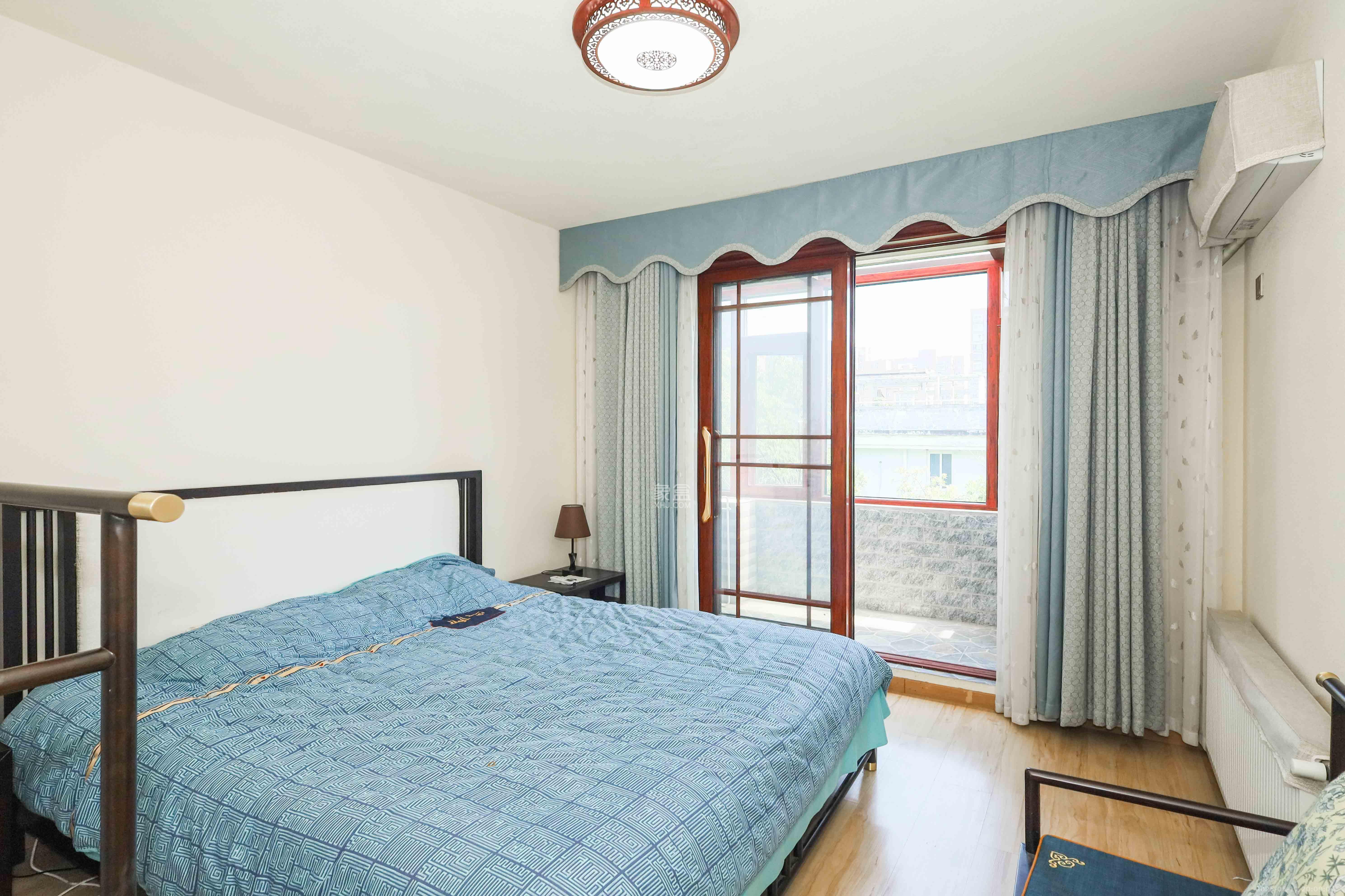 银华山庄 4室2厅2卫 135.0万 银华山庄 4室2厅2卫 135.0万卧室