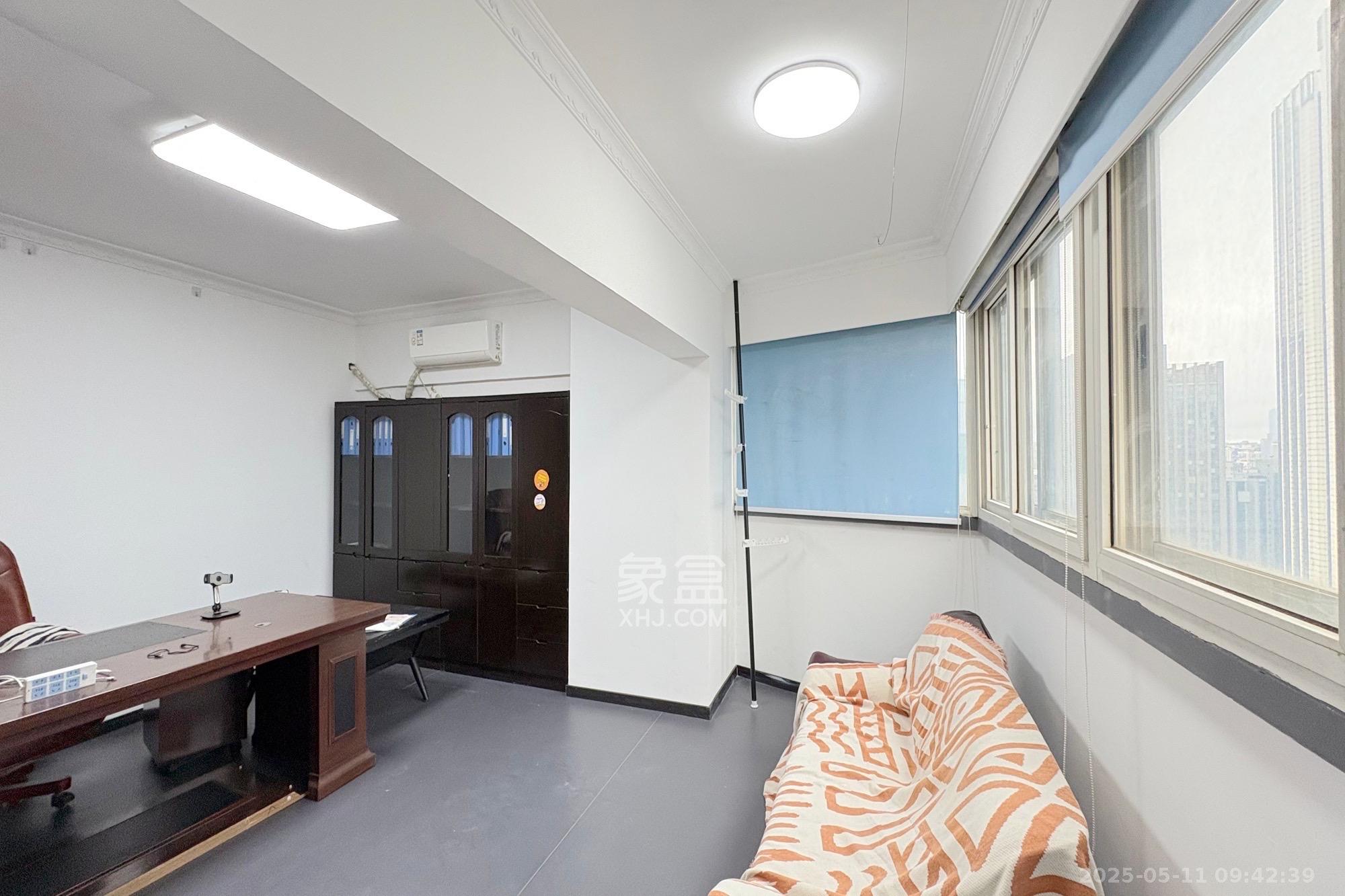 东成大厦 2室2厅1卫 2200.0元/月 东成大厦 2室2厅1卫 2200.0元/月室内图