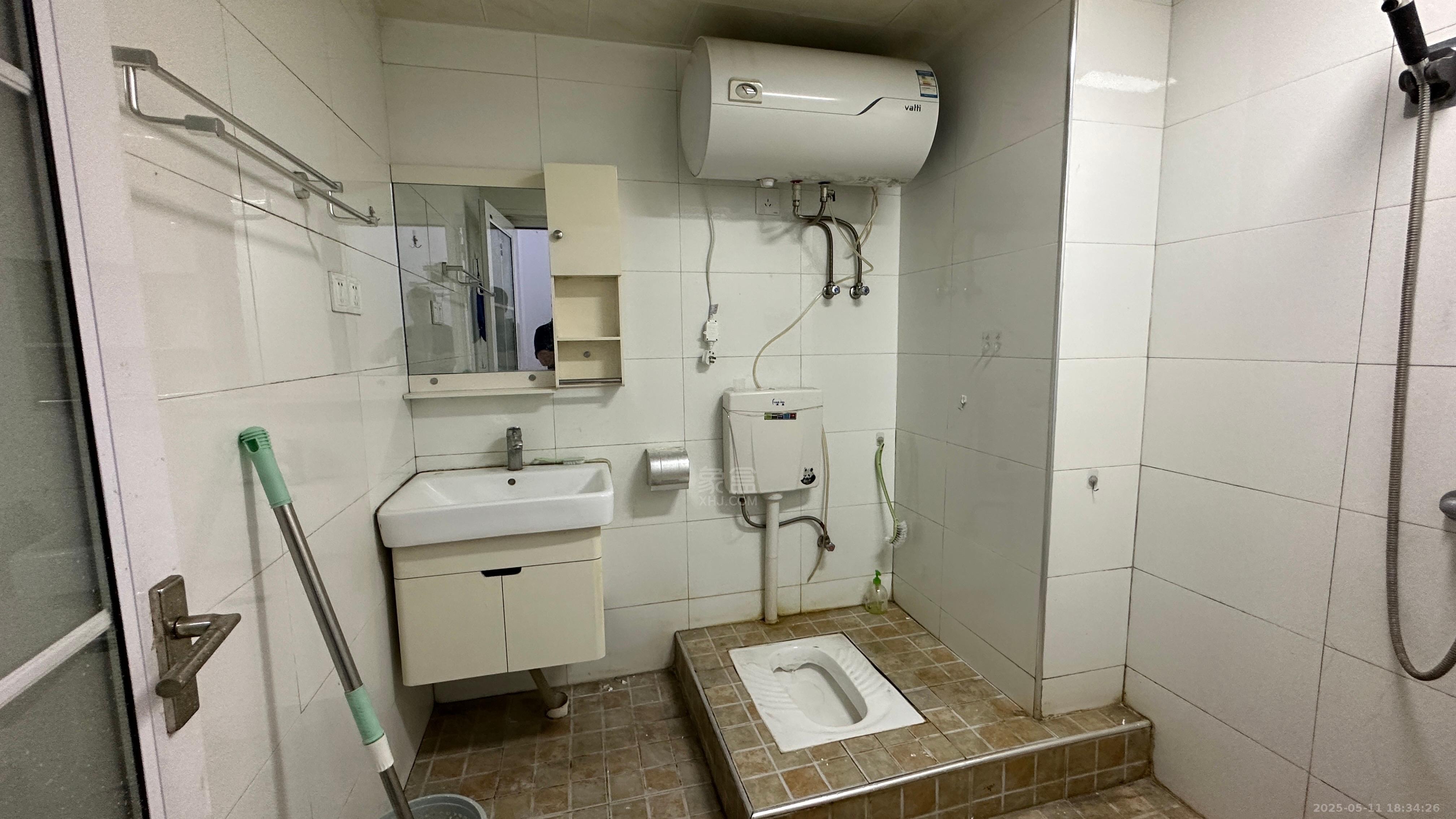 龙腾国际 1室0厅0卫 1200.0元/月 龙腾国际 1室0厅0卫 1200.0元/月室内图