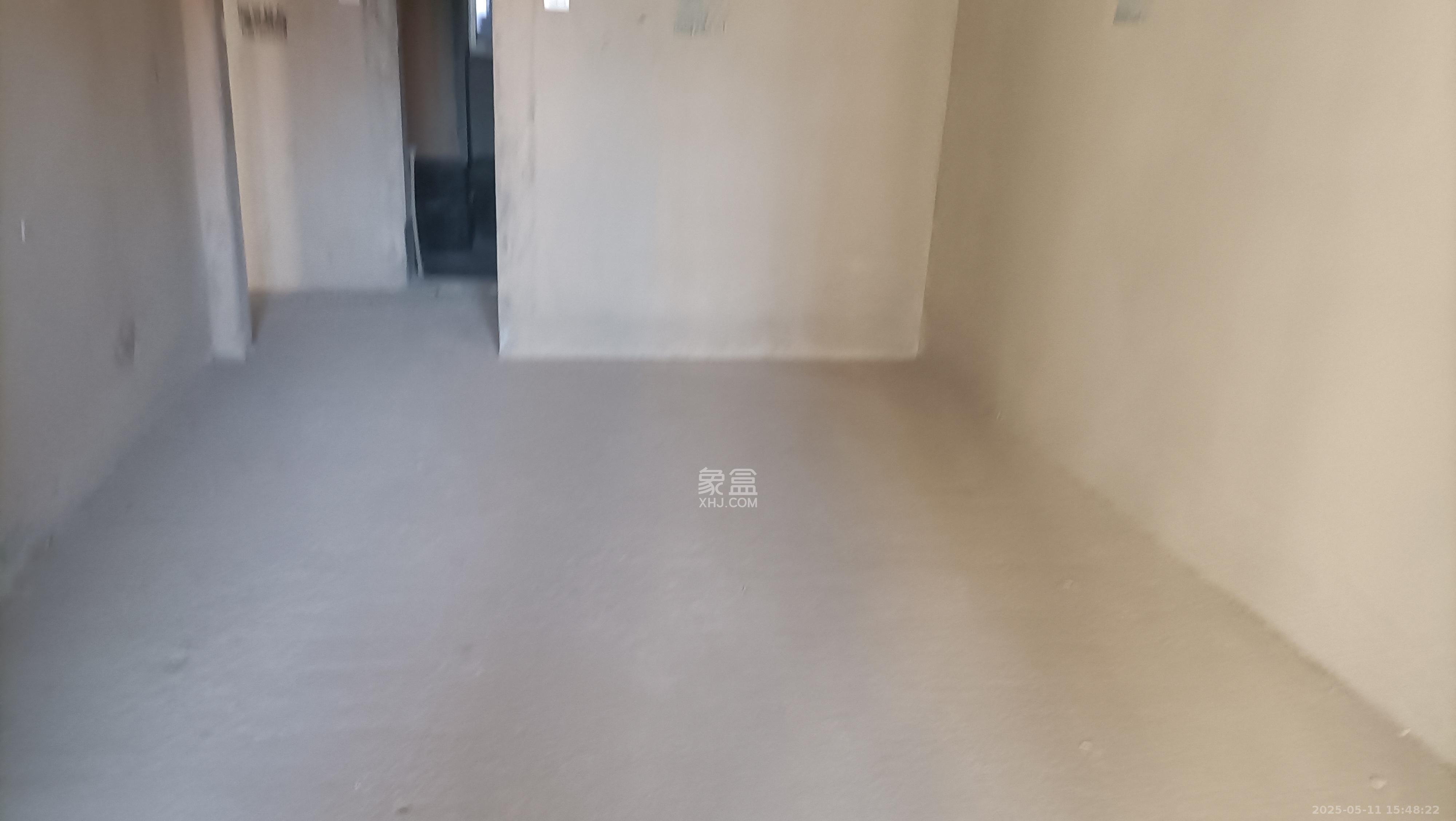 湾田九华湖畔壹号 4室2厅1卫 68.0万 湾田九华湖畔壹号 4室2厅1卫 68.0万客厅