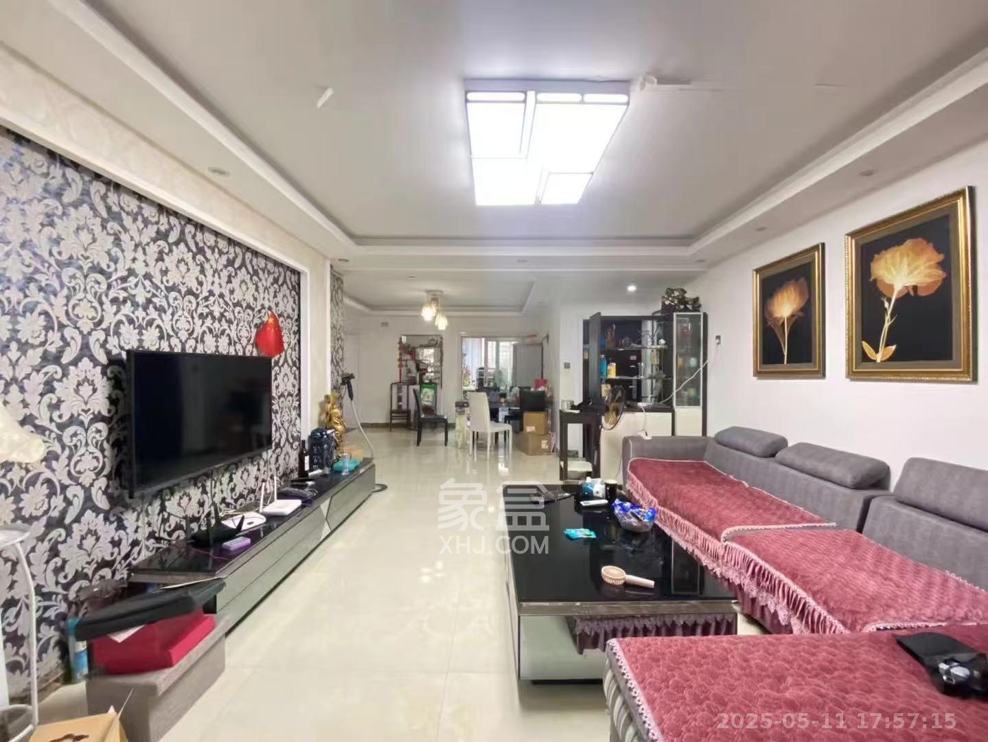 老灯泡厂宿舍(啤酒厂宿舍) 3室2厅1卫 2300.0元/月 老灯泡厂宿舍(啤酒厂宿舍) 3室2厅1卫 2300.0元/月室内图