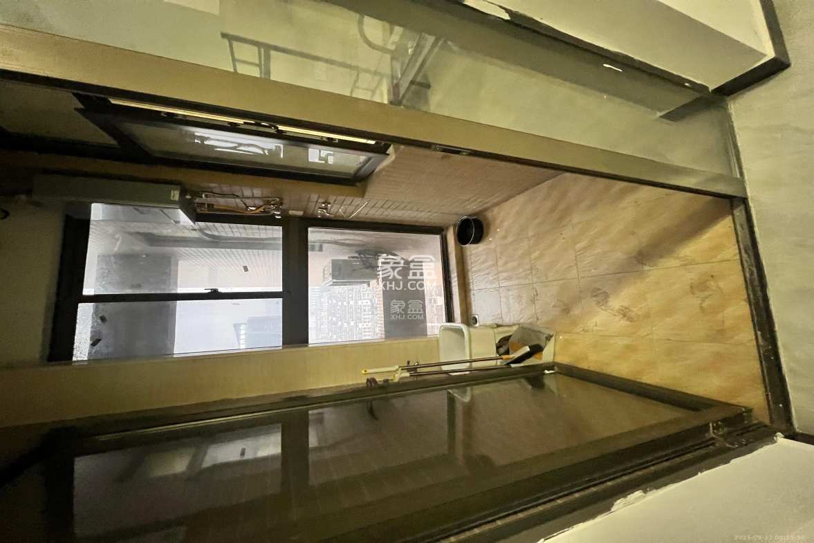 华晨国际公馆  2室2厅1卫    3380.0元/月 华晨国际公馆  2室2厅1卫    3380.0元/月室内图