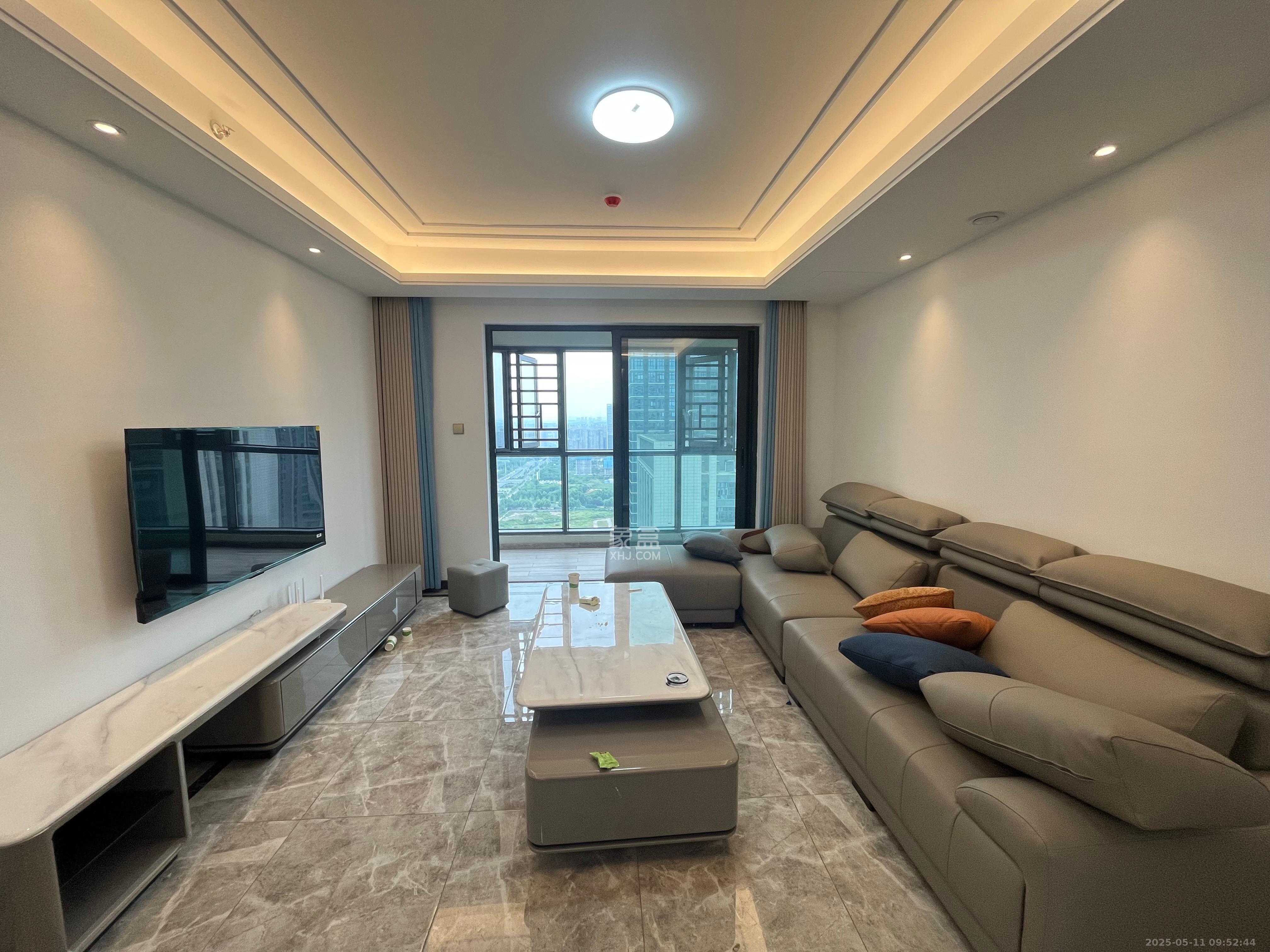 绿地长沙城际空间站(绿地新里佳苑) 4室2厅2卫 4000.0元/月 绿地长沙城际空间站(绿地新里佳苑) 4室2厅2卫 4000.0元/月室内图