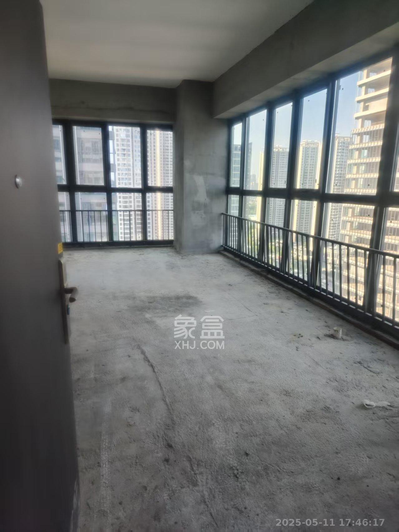 绿地商务广场  1室1厅1卫   1500.00元/月