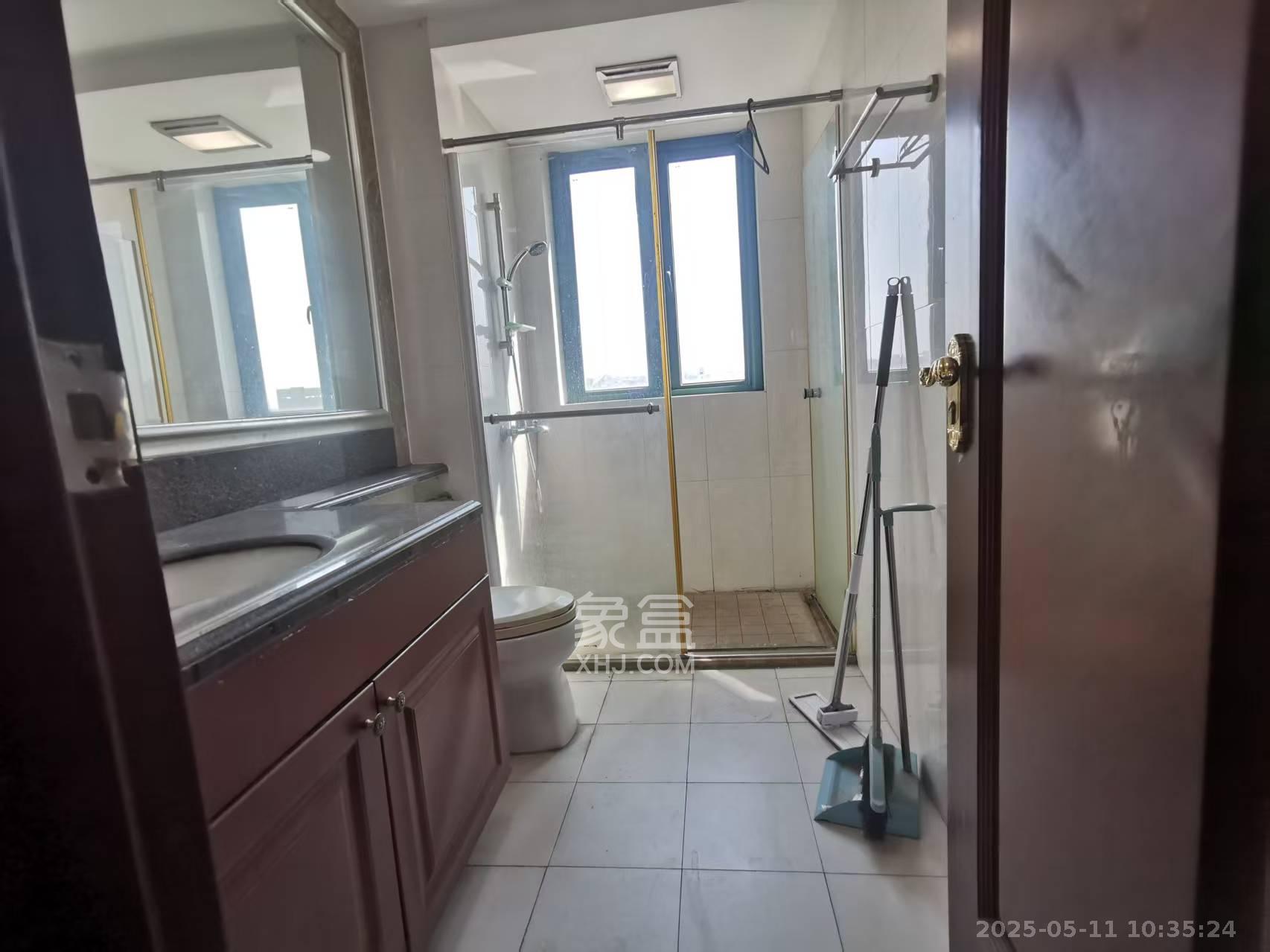 恒大绿洲  3室2厅2卫    2400.0元/月室内图