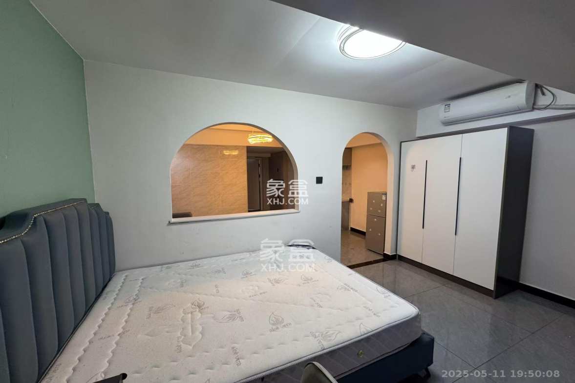 罗马国际公寓 1室2厅1卫 1500.0元/月 罗马国际公寓 1室2厅1卫 1500.0元/月室内图