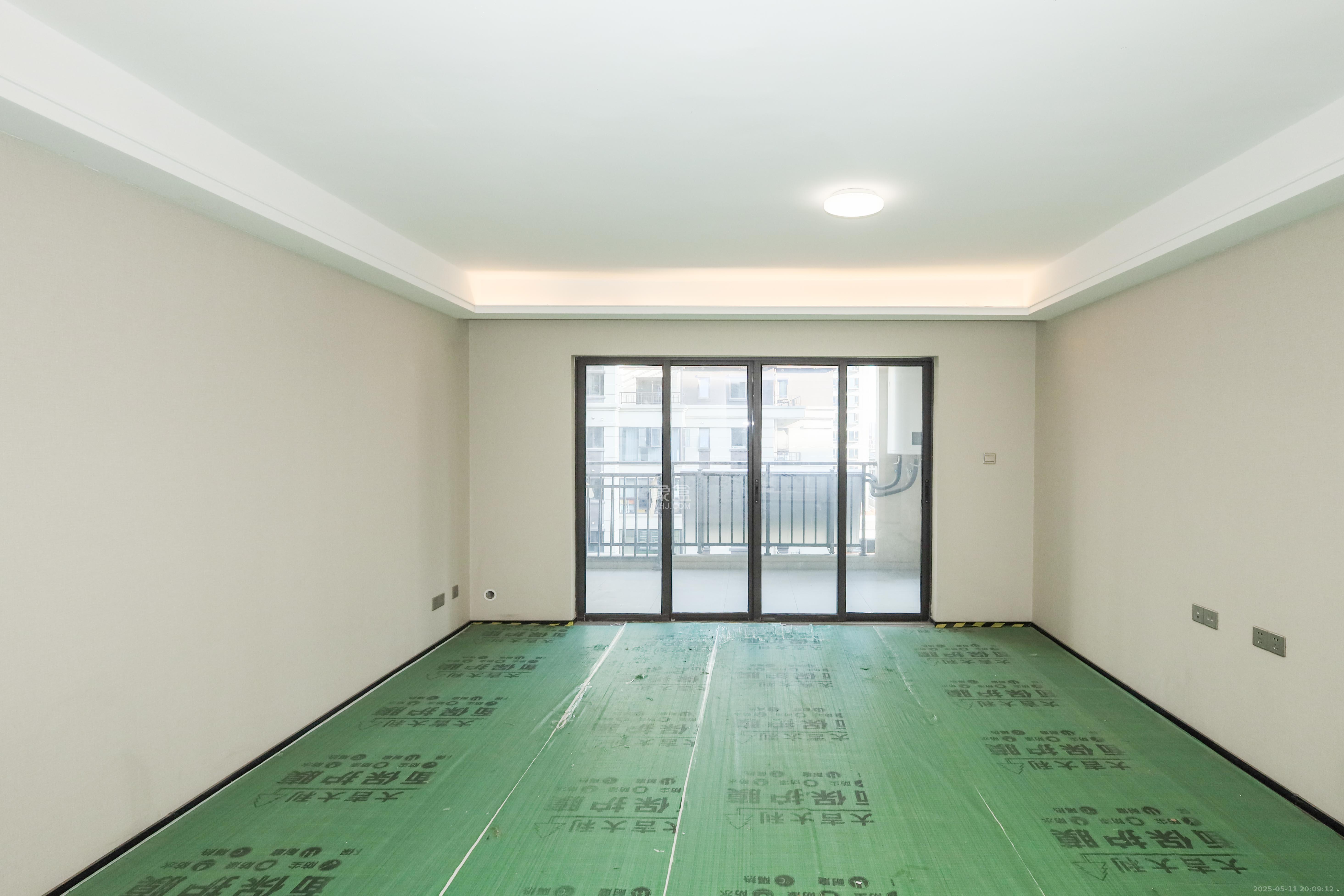 中梁云麓传奇  3室2厅2卫    150.0万室内图1