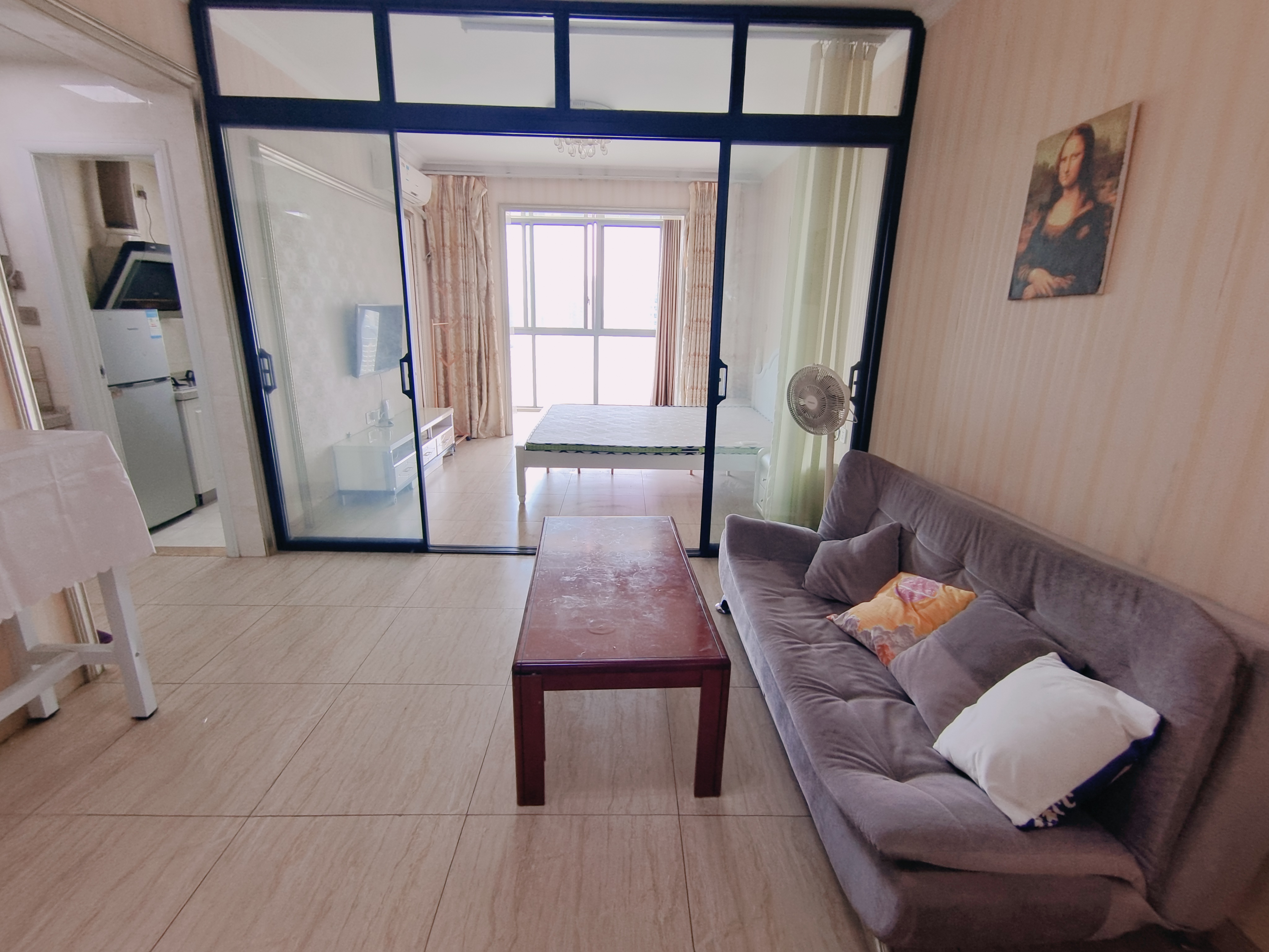 鹏利广场 1室1厅1卫 1300.0元/月 鹏利广场 1室1厅1卫 1300.0元/月室内图