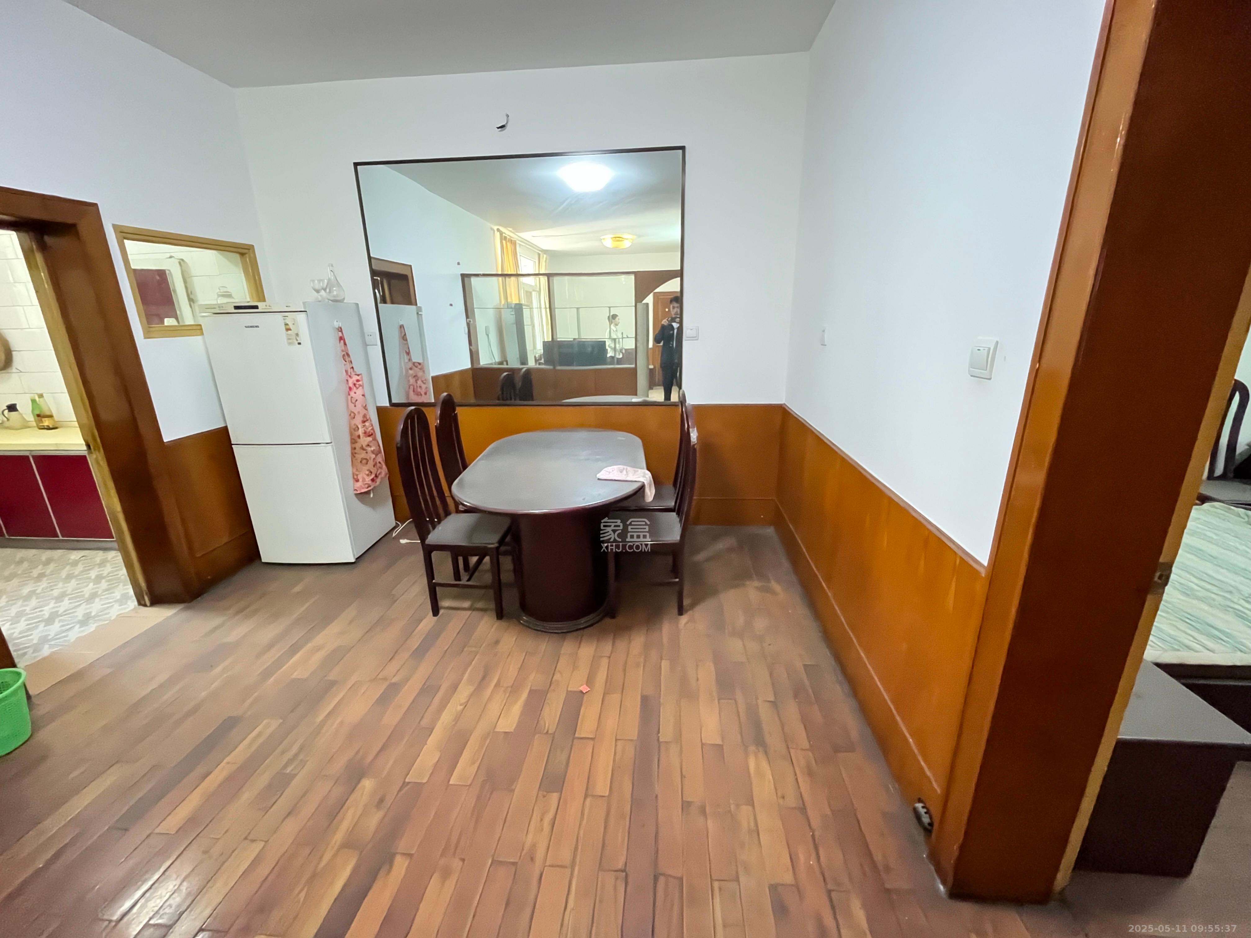 林业厅宿舍 3室2厅1卫 2200.0元/月 林业厅宿舍 3室2厅1卫 2200.0元/月室内图