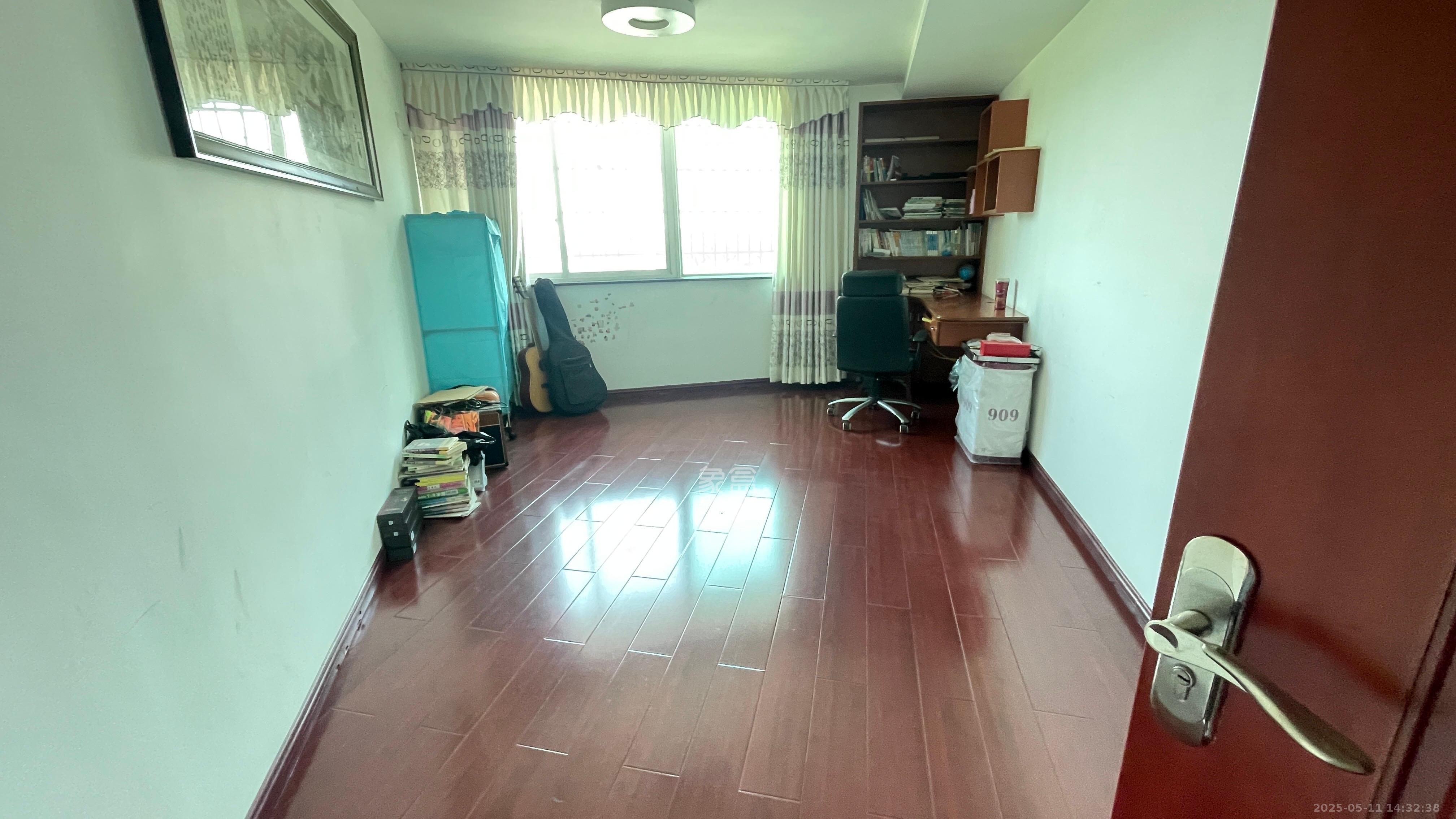 思进大厦 4室2厅2卫 2600.0元/月 思进大厦 4室2厅2卫 2600.0元/月室内图