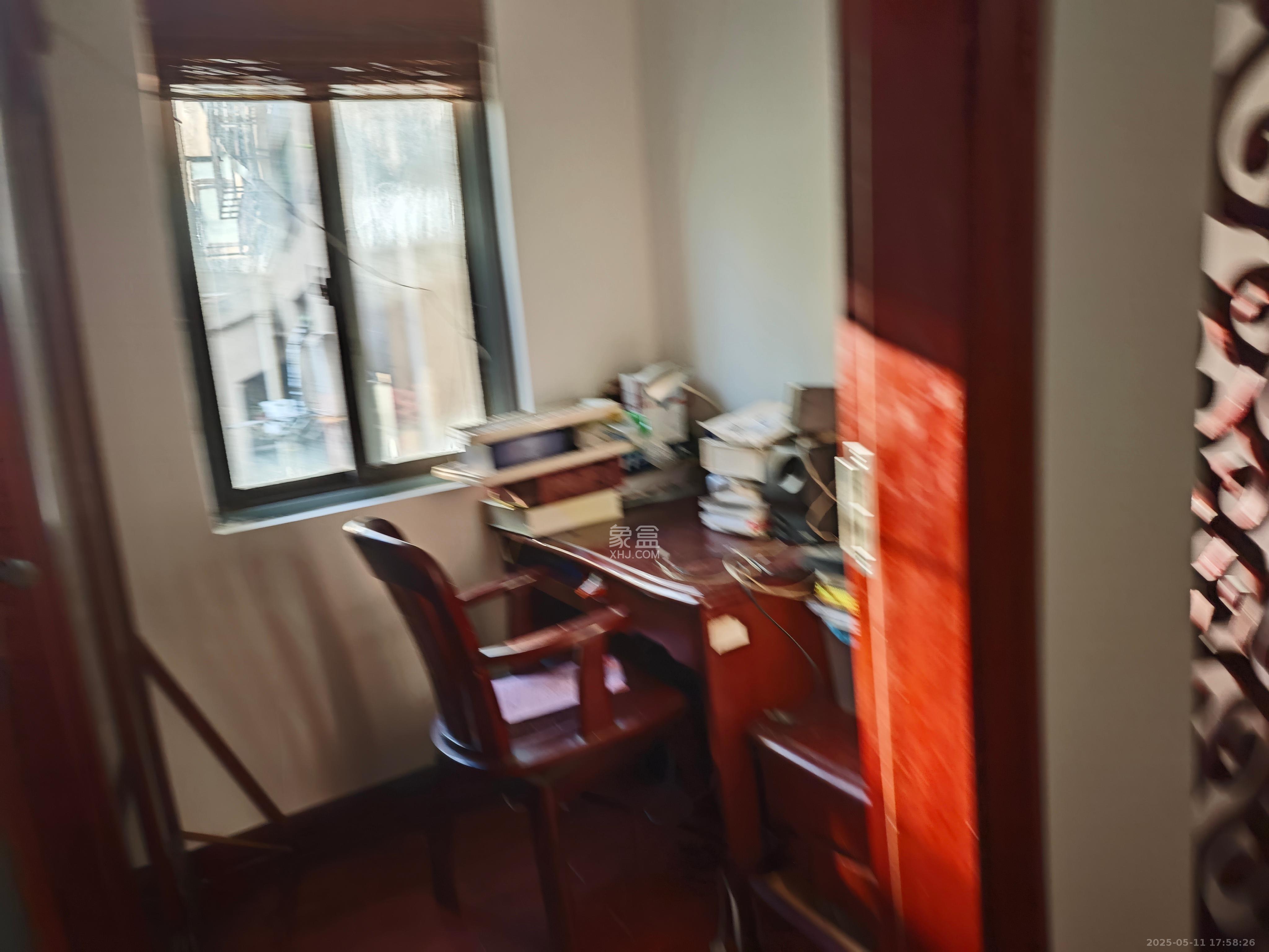 中城丽景香山园 4室2厅2卫 4200.0元/月 中城丽景香山园 4室2厅2卫 4200.0元/月室内图