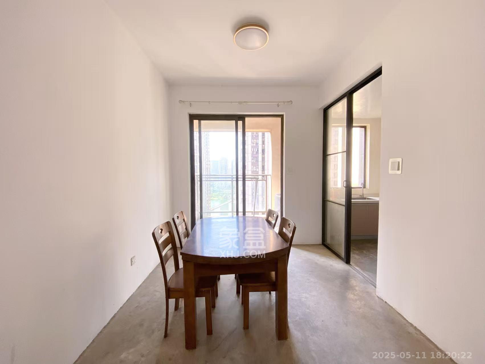 金茂梅溪湖  3室2厅1卫    2600.0元/月室内图