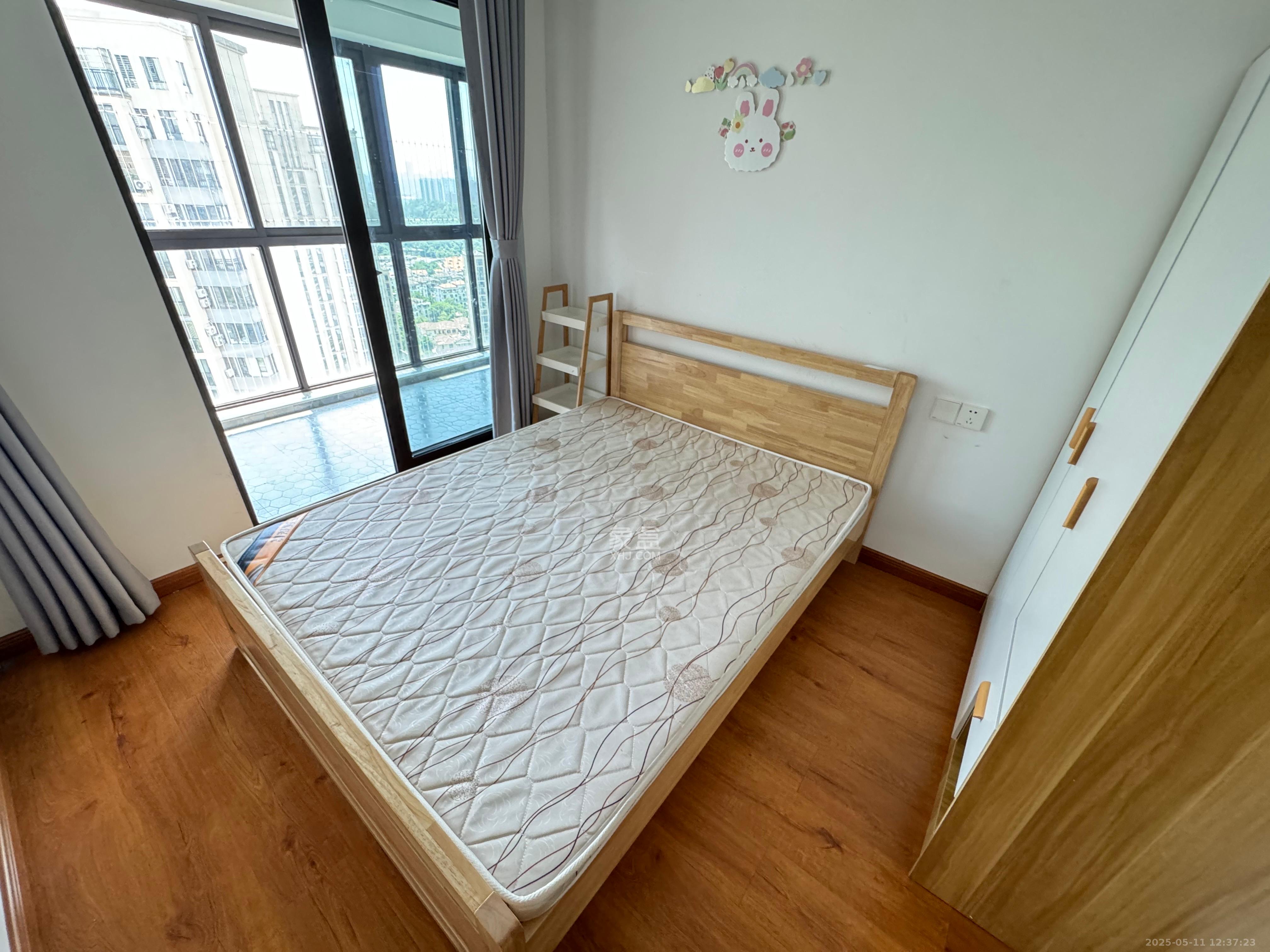 卓越蔚蓝海岸三期 3室2厅2卫 3000.0元/月 卓越蔚蓝海岸三期 3室2厅2卫 3000.0元/月室内图