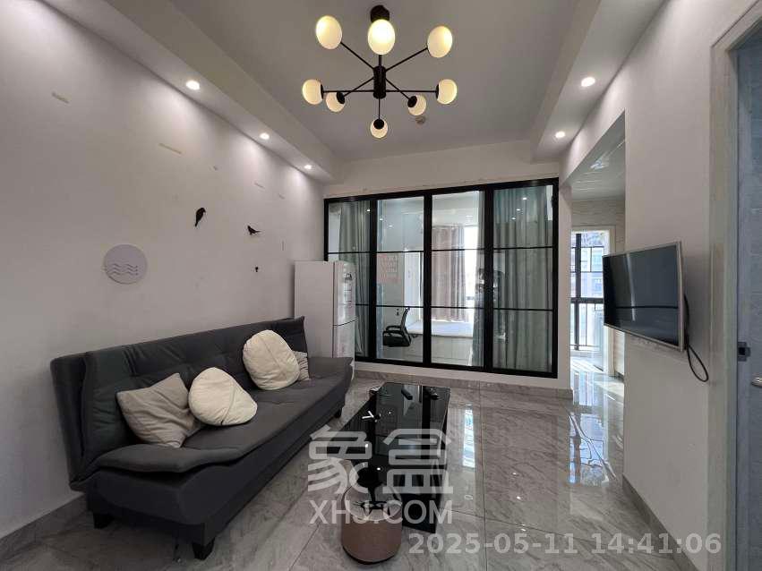荣悦台  1室1厅1卫   2000.00元/月室内图1