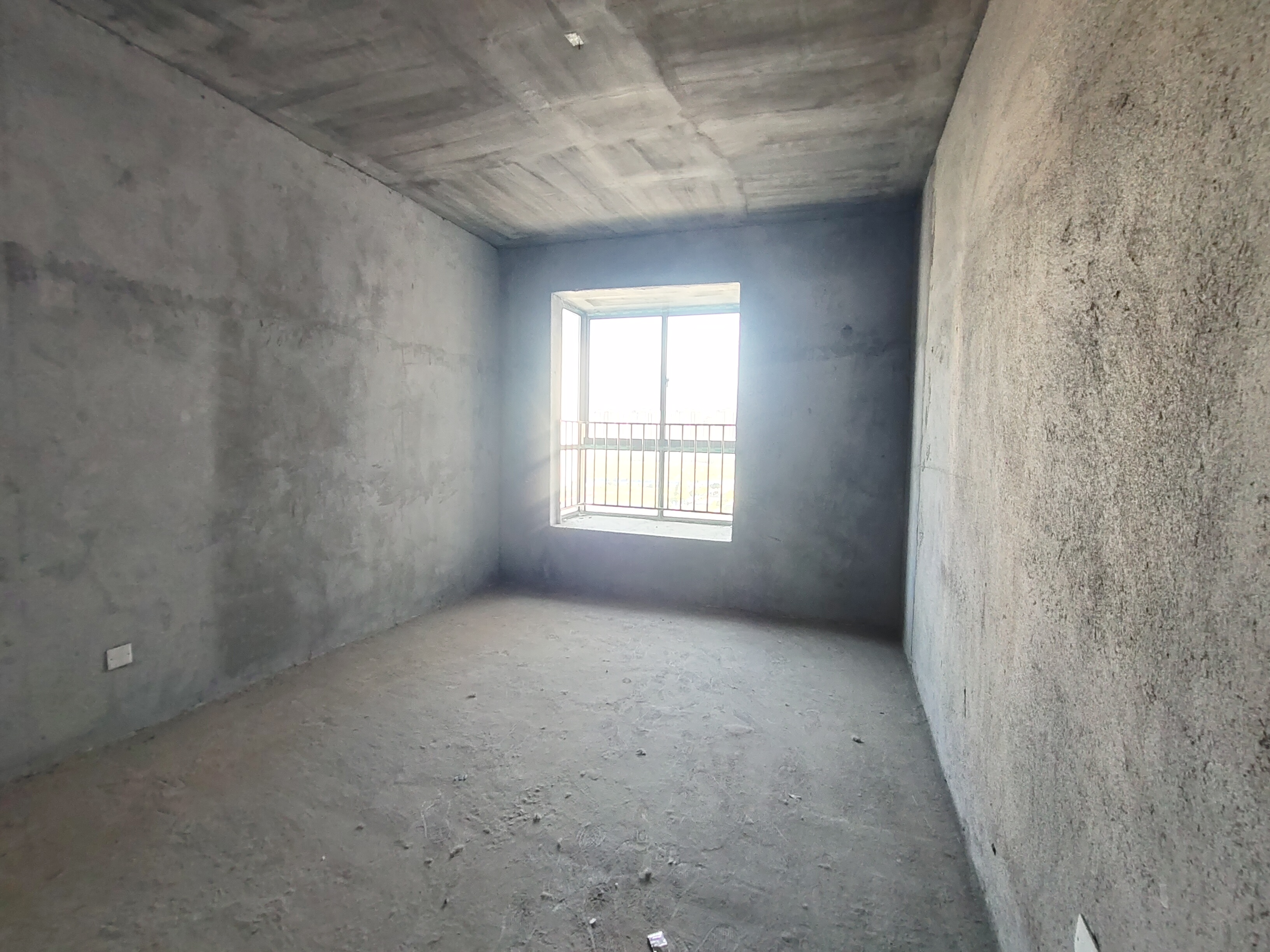 龙源华城  3室2厅2卫    68.8万 龙源华城  3室2厅2卫    68.8万客厅