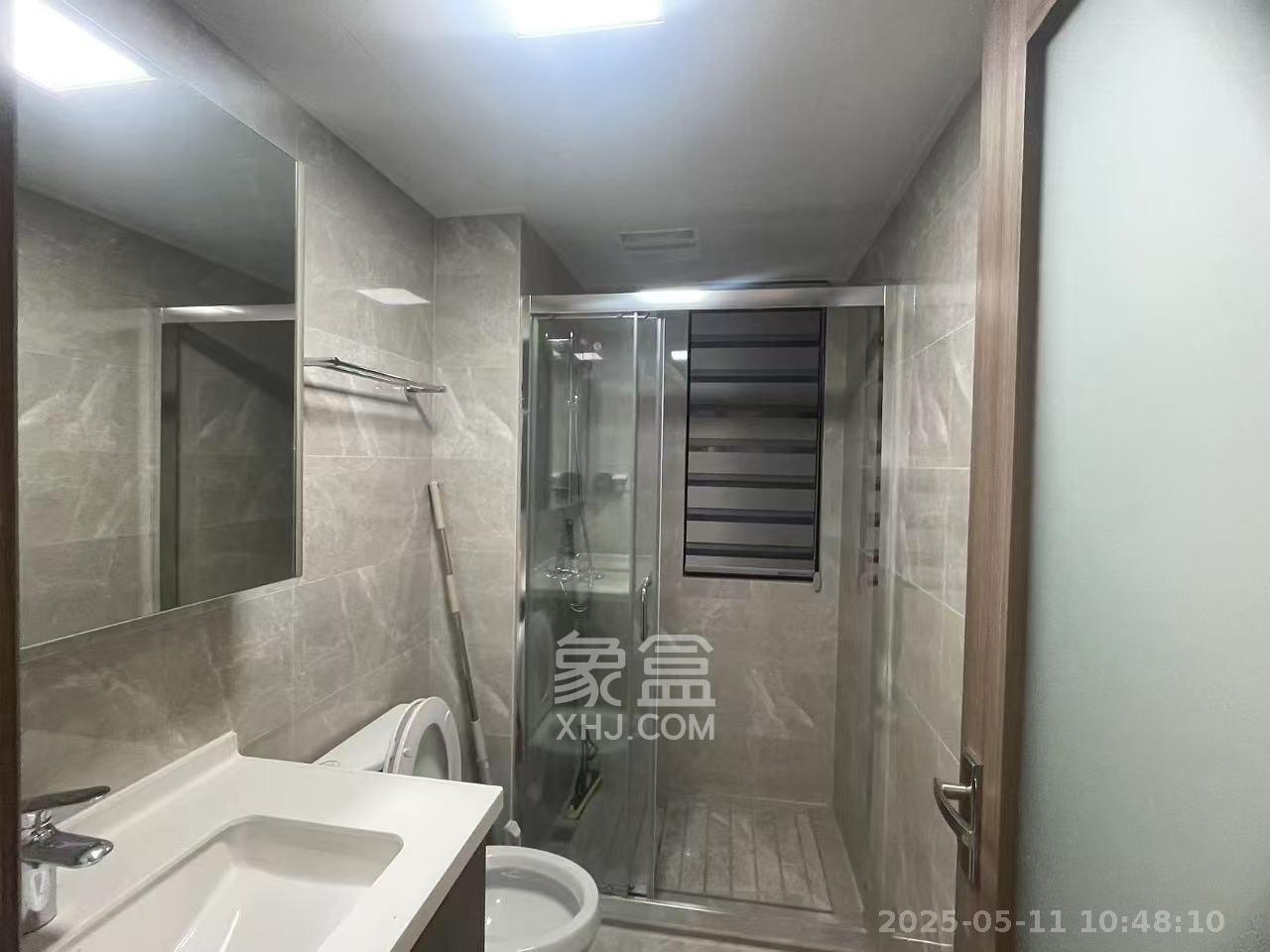 中海阅麓山一期  3室2厅2卫   3500.00元/月室内图