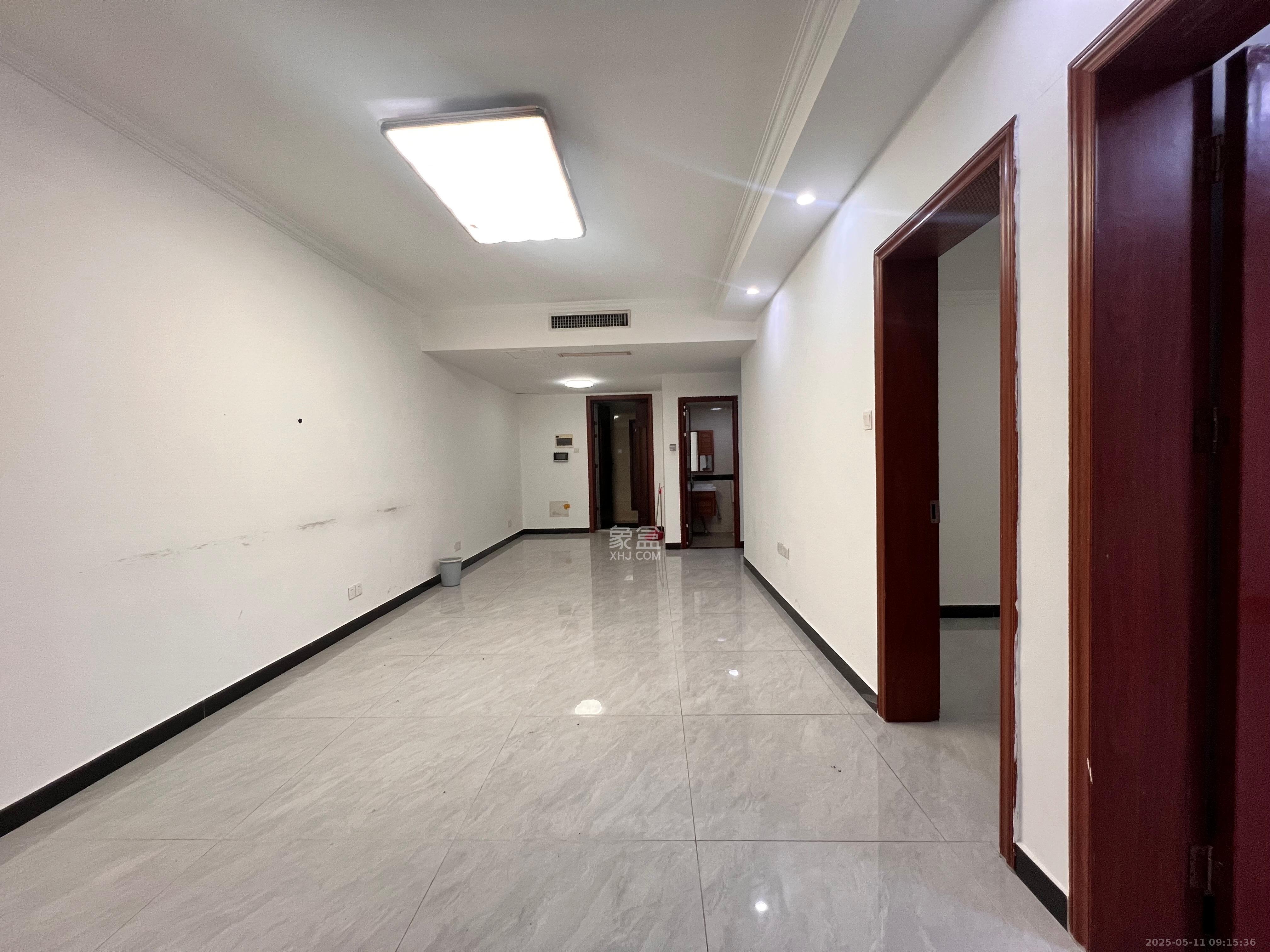 华晨国际公馆  2室2厅1卫    3380.0元/月 华晨国际公馆  2室2厅1卫    3380.0元/月室内图