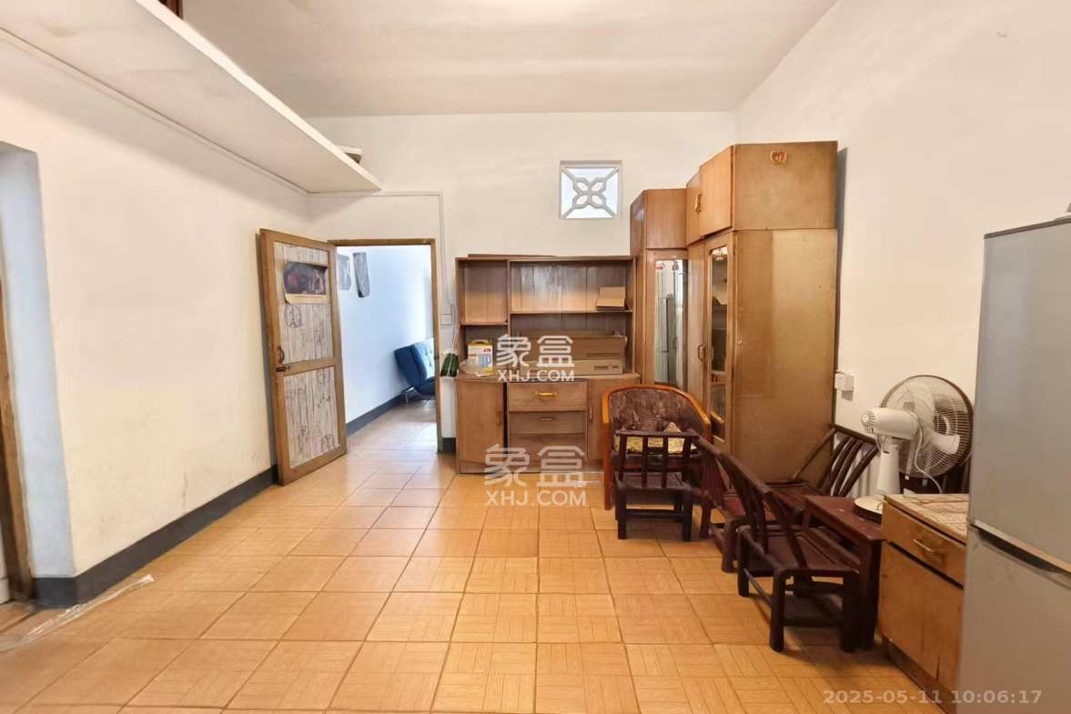 建湘新村  1室1厅1卫    1000.0元/月 建湘新村  1室1厅1卫    1000.0元/月室内图