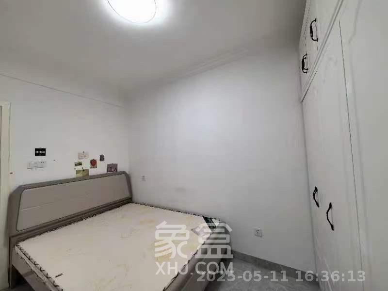 长房云时代  3室2厅2卫   2500.00元/月室内图