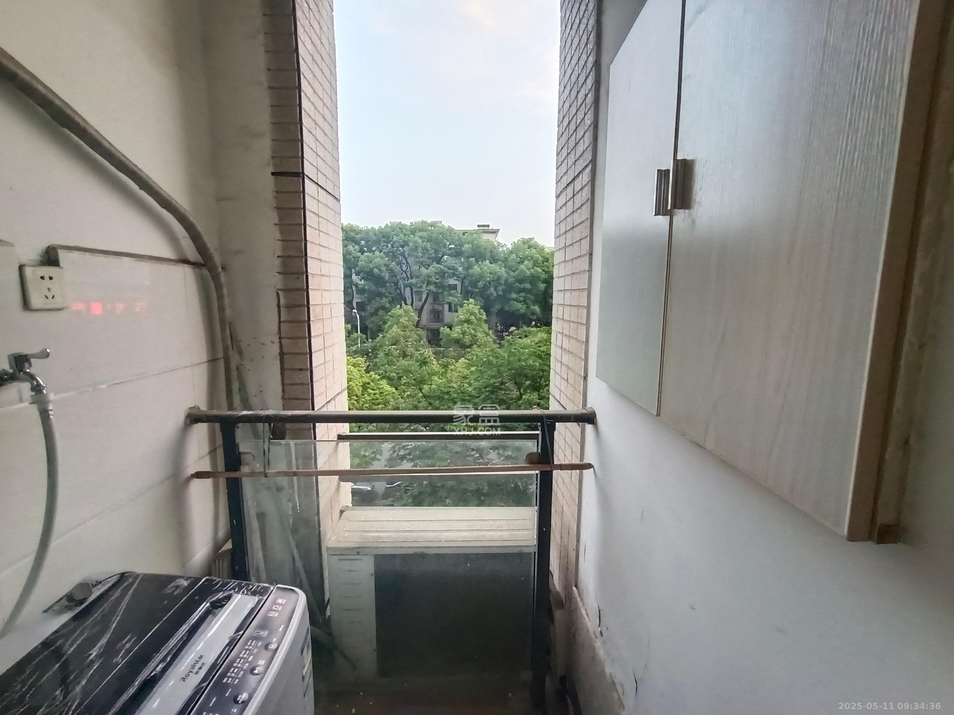 长房时代城  1室1厅1卫   1600.00元/月室内图