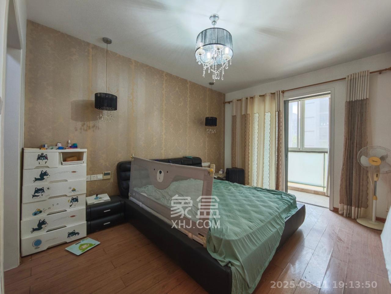 阳光100二期  1室0厅0卫    3500.0元/月室内图