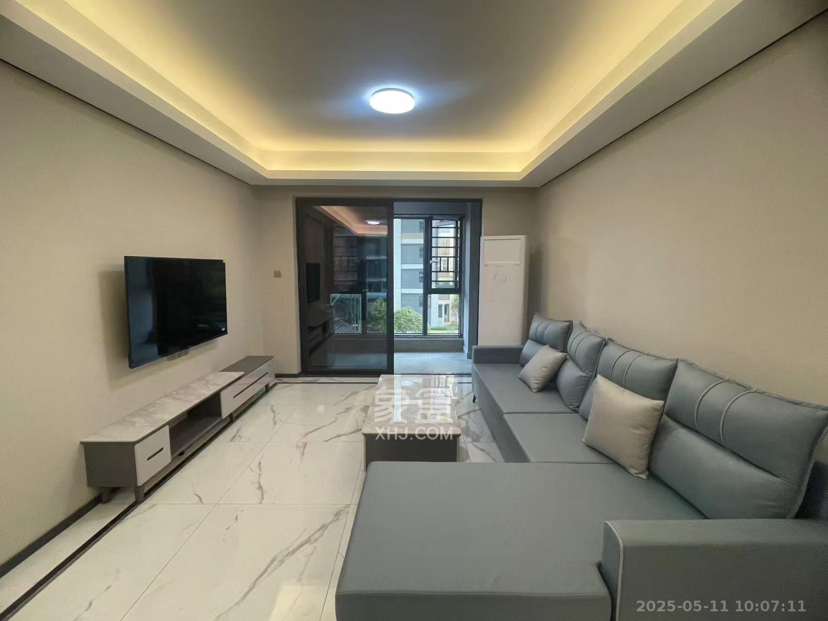 中海阅麓山二期  3室2厅2卫    3500.0元/月 中海阅麓山二期  3室2厅2卫    3500.0元/月室内图1