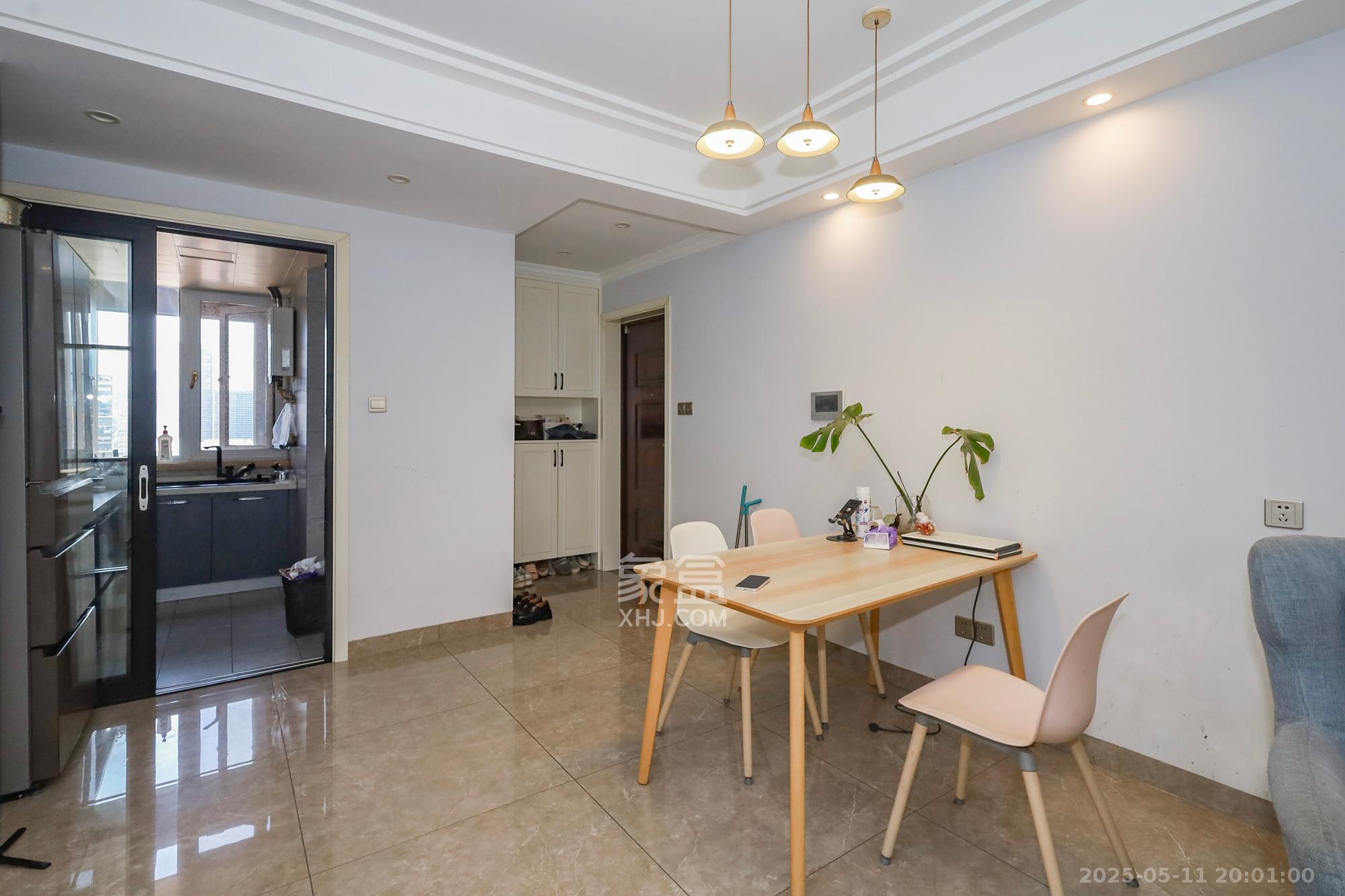 协信星澜汇  3室2厅2卫    138.0万 协信星澜汇  3室2厅2卫    138.0万其他