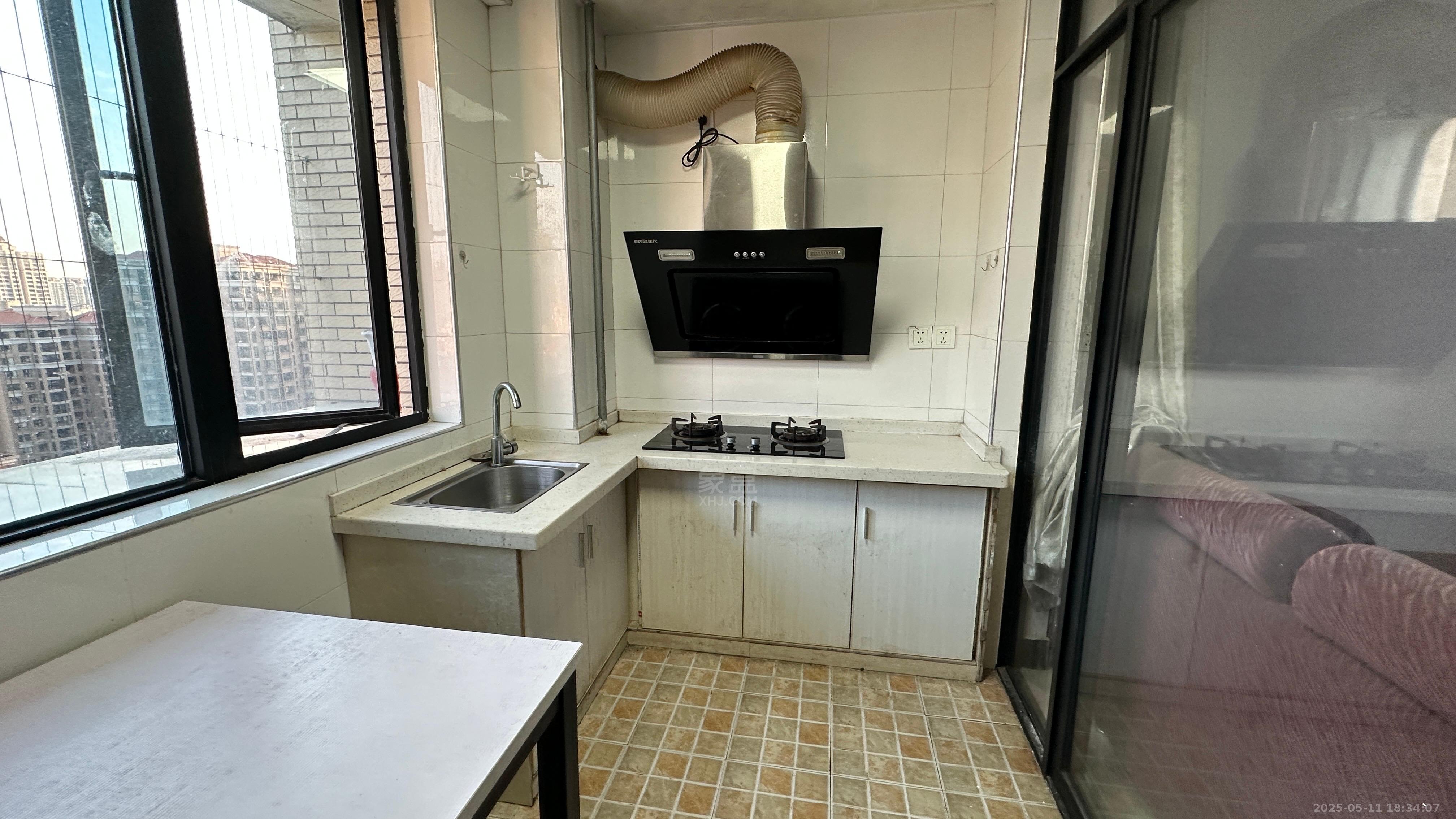 龙腾国际 1室0厅0卫 1200.0元/月 龙腾国际 1室0厅0卫 1200.0元/月室内图