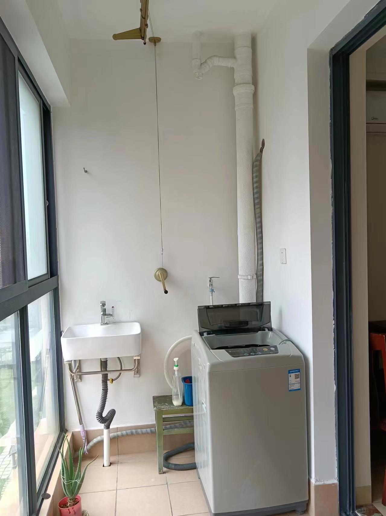 椰岛华庭  1室1厅1卫   1800.00元/月室内图