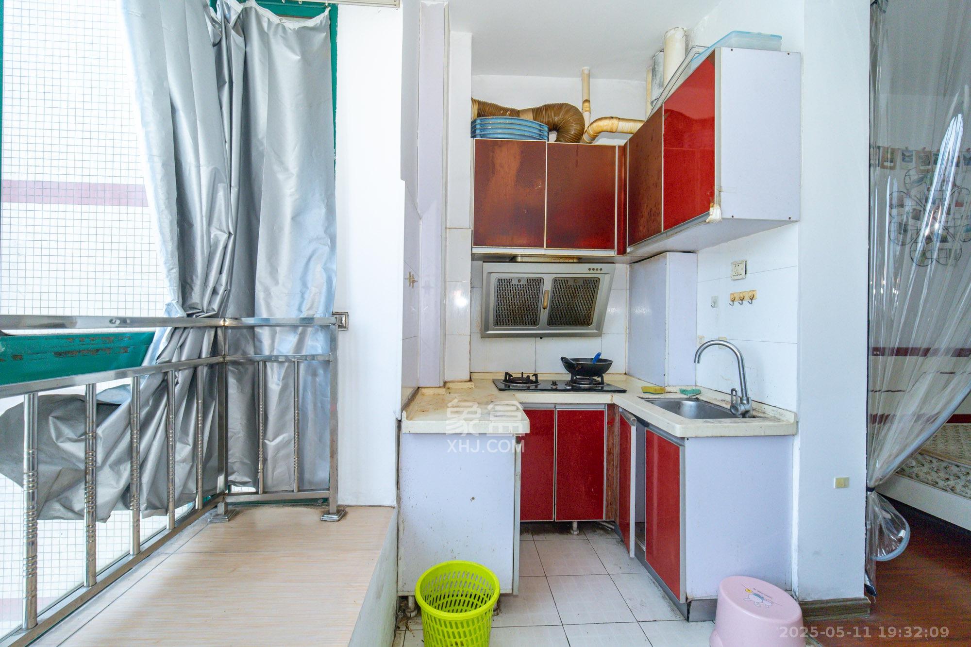 明城公寓  1室1厅1卫    19.8万 明城公寓  1室1厅1卫    19.8万厨房