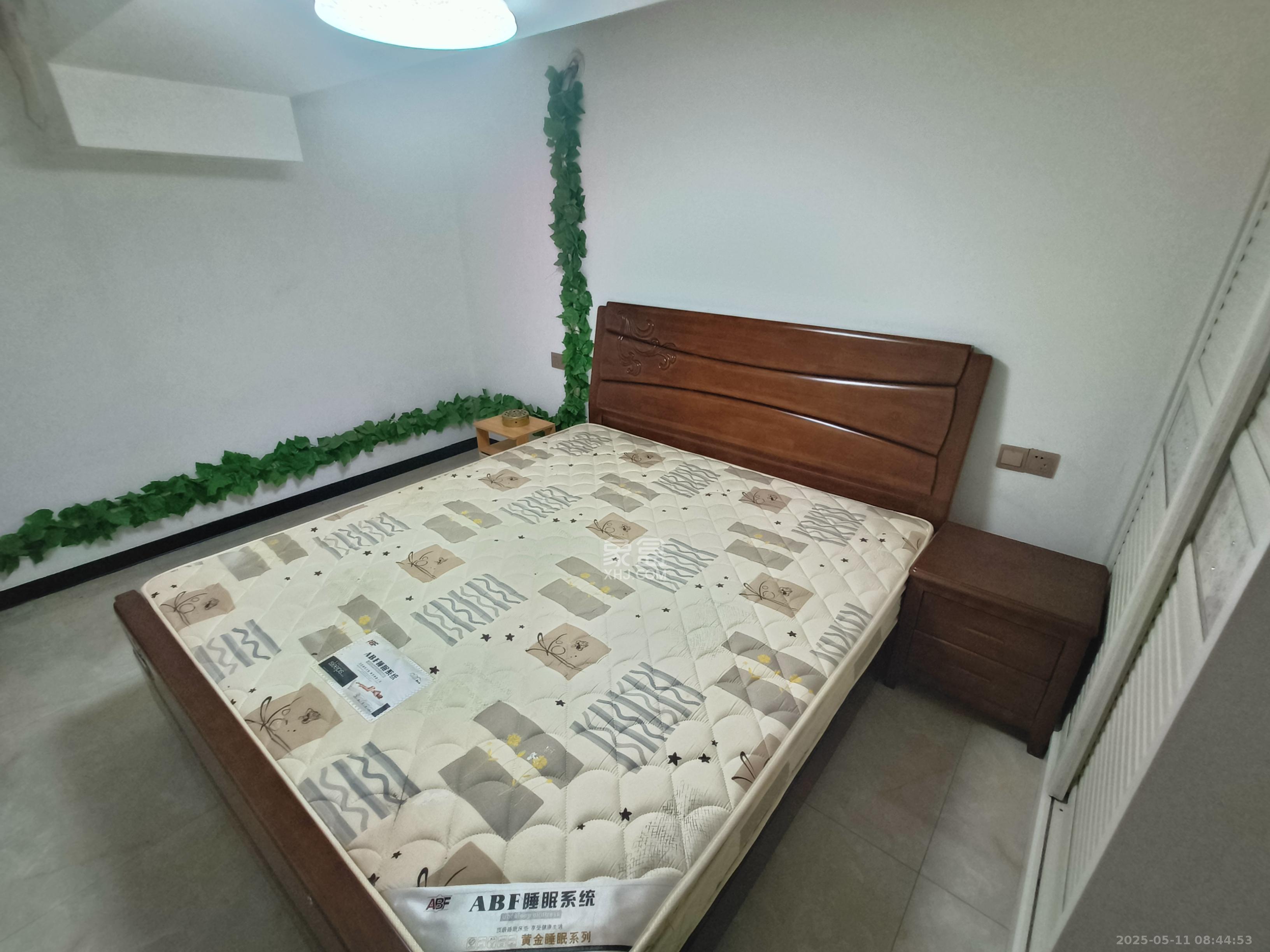 梅溪湖金茂府（金茂广场）（金茂览秀城）  1室2厅1卫   2200.00元/月室内图