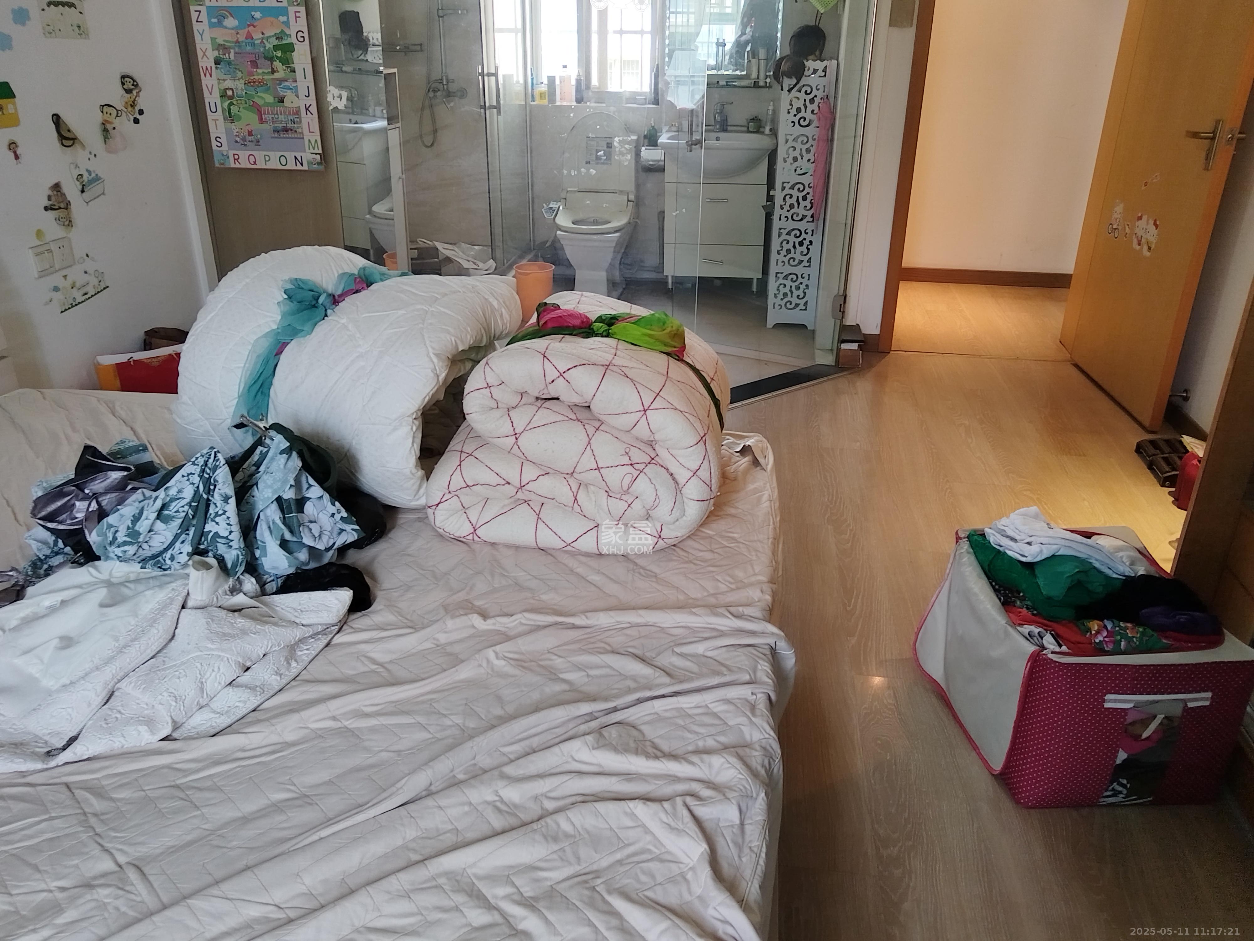 德润园  3室2厅2卫   2600.00元/月室内图