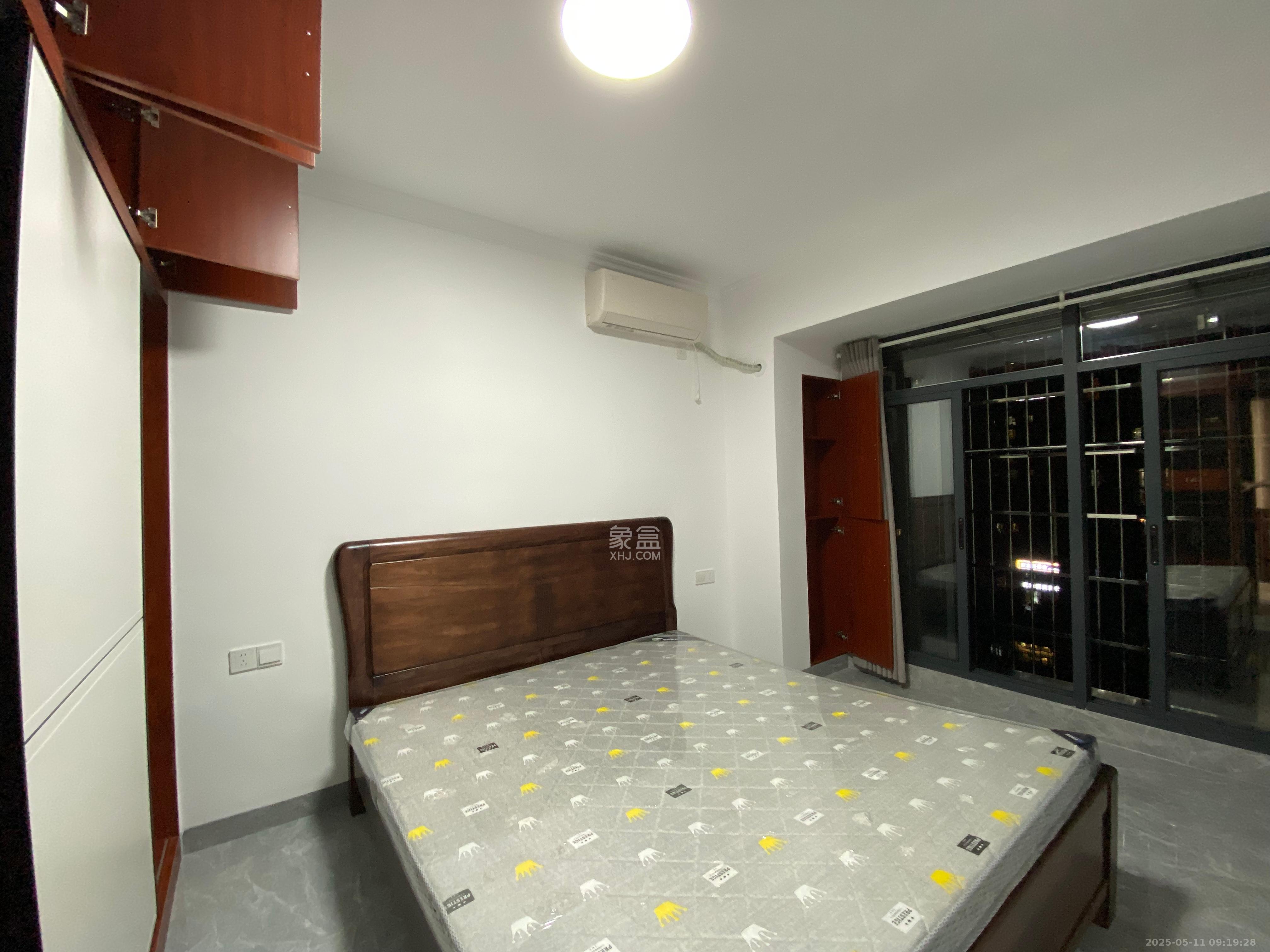 东岸梅园小区 2室1厅1卫 2500.0元/月 东岸梅园小区 2室1厅1卫 2500.0元/月室内图