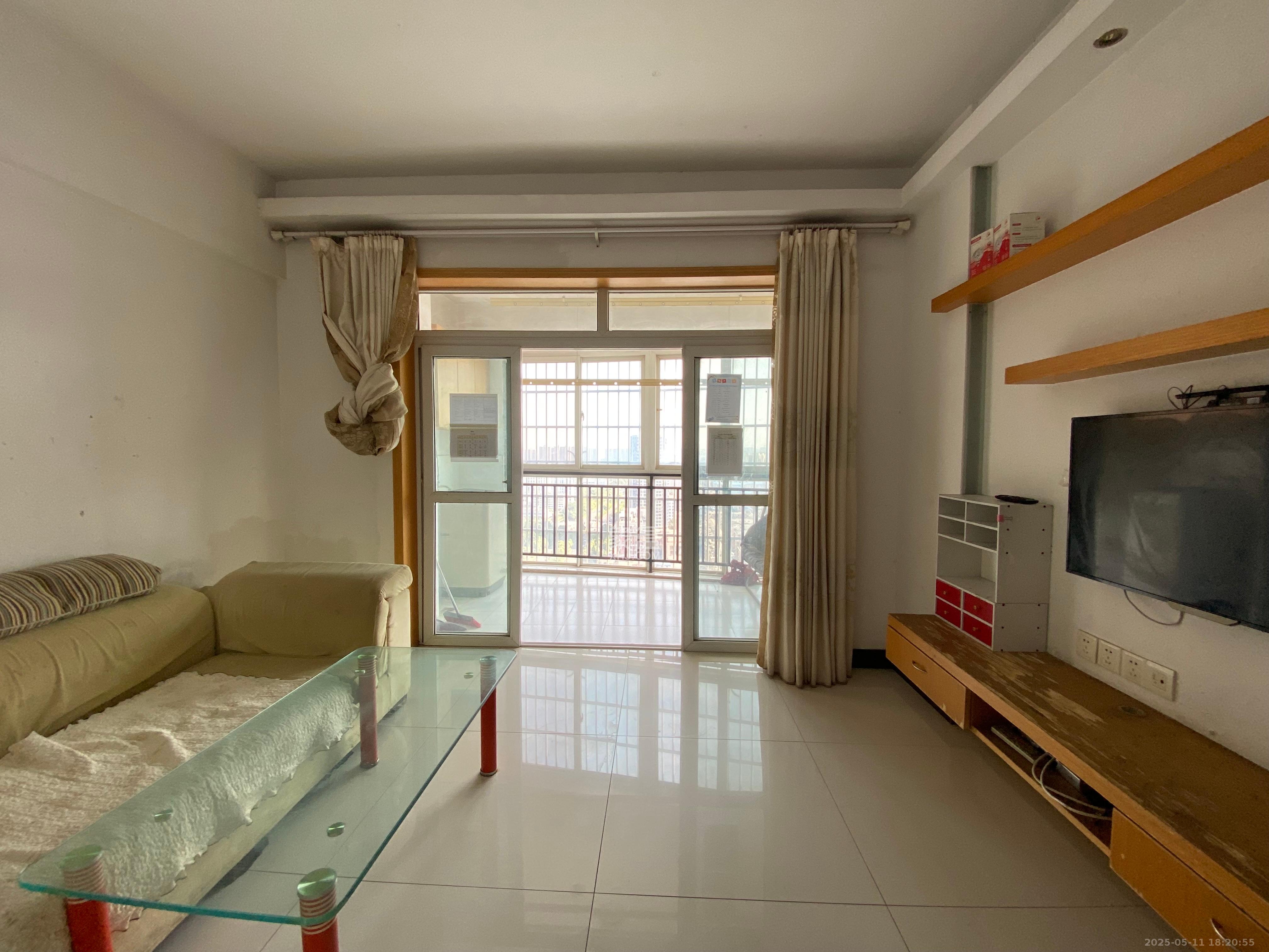 未来现代城 2室2厅1卫 1700.0元/月 未来现代城 2室2厅1卫 1700.0元/月室内图