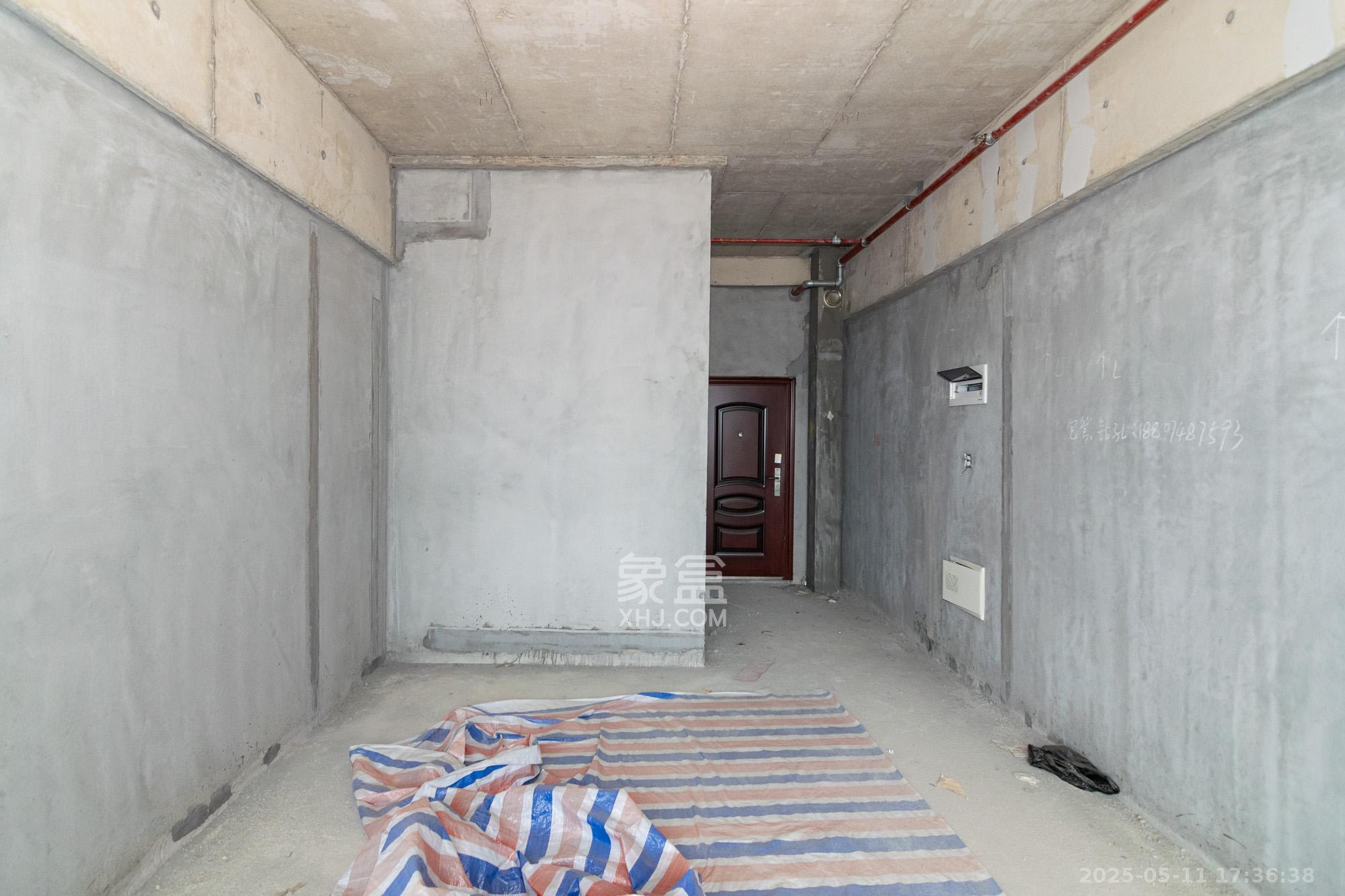 正荣财富中心 1室1厅1卫 18.0万 正荣财富中心 1室1厅1卫 18.0万客厅