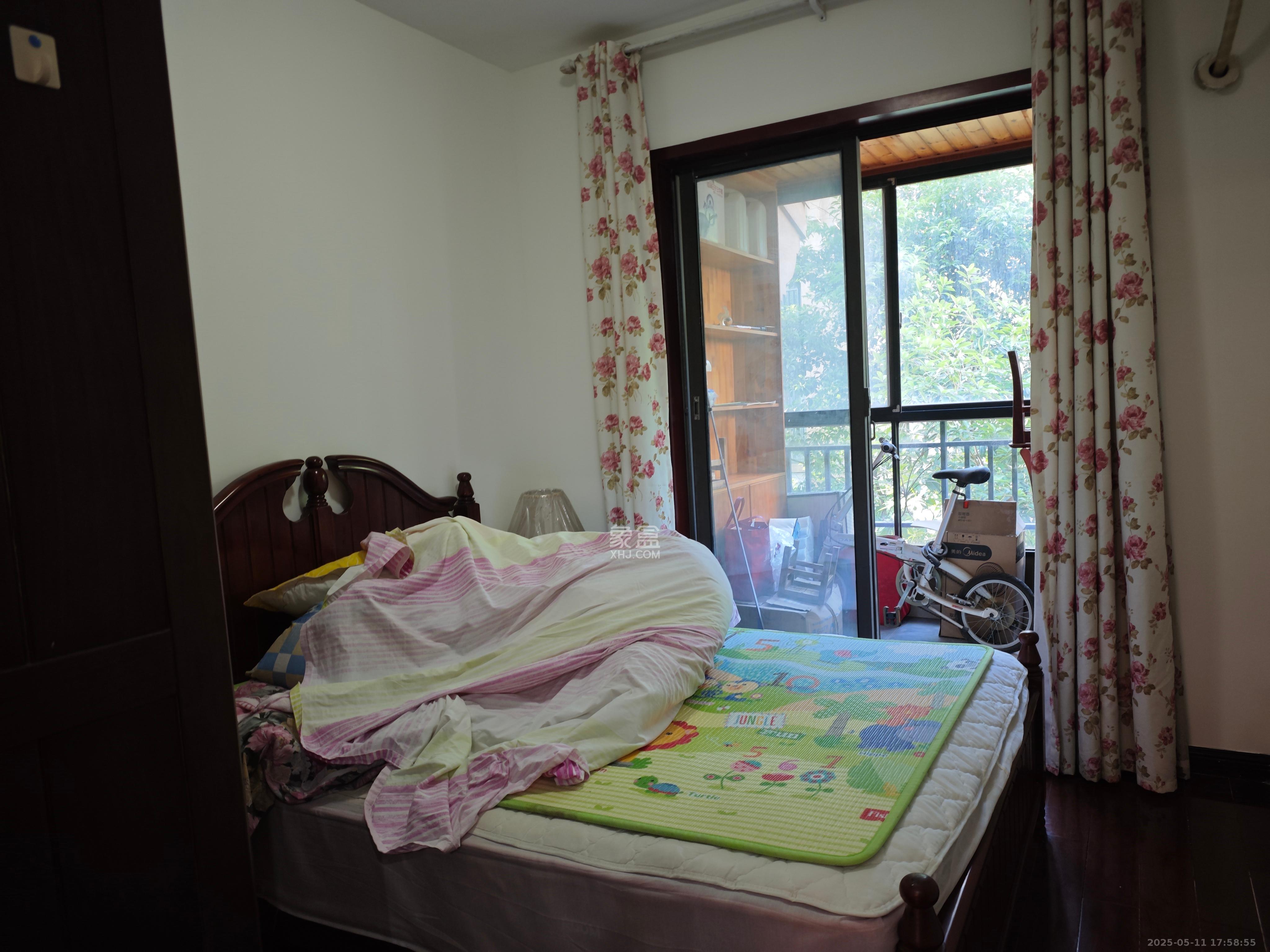 中城丽景香山园 4室2厅2卫 4200.0元/月 中城丽景香山园 4室2厅2卫 4200.0元/月室内图