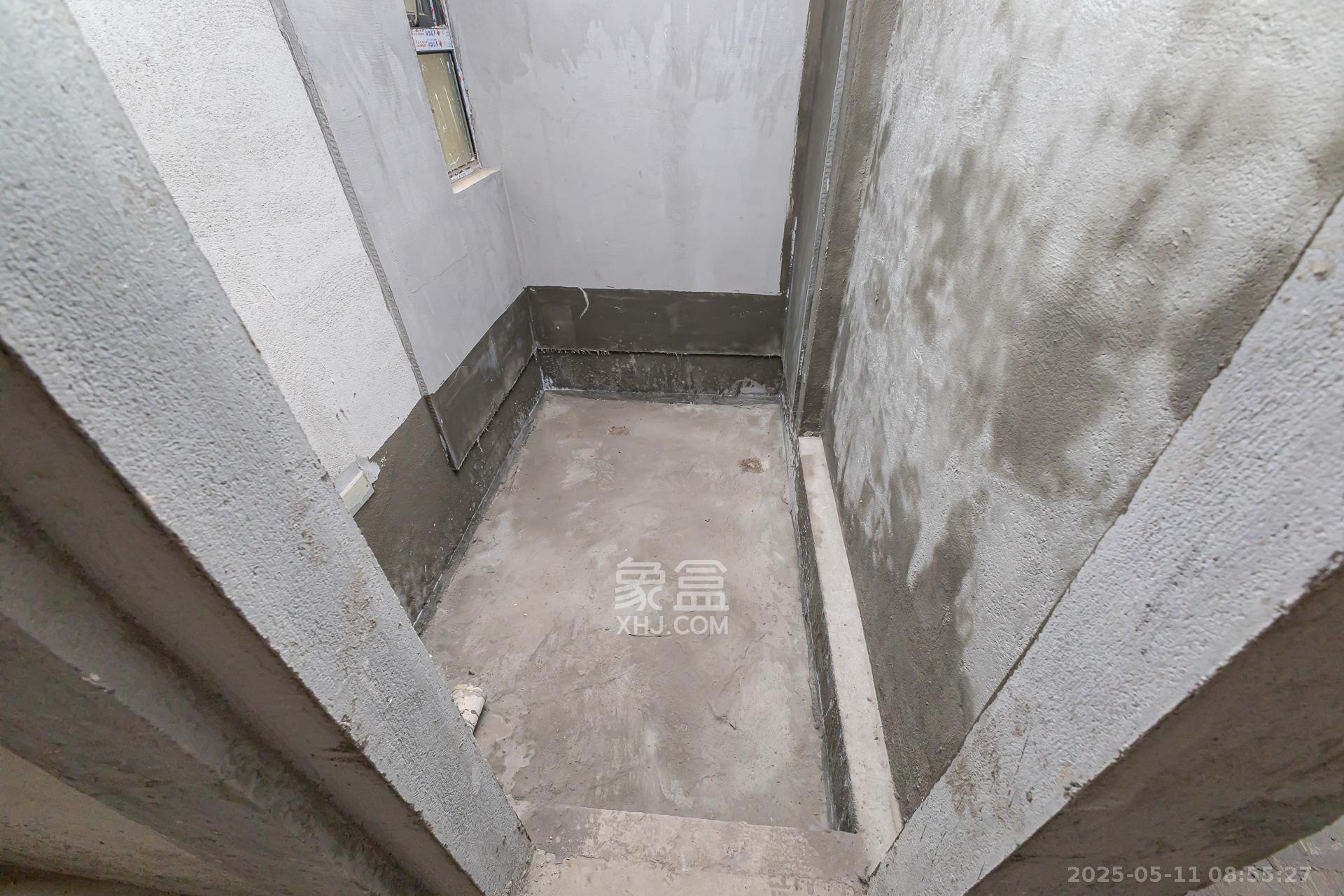 明发阅江悦府  3室2厅2卫   108.00万卫生间