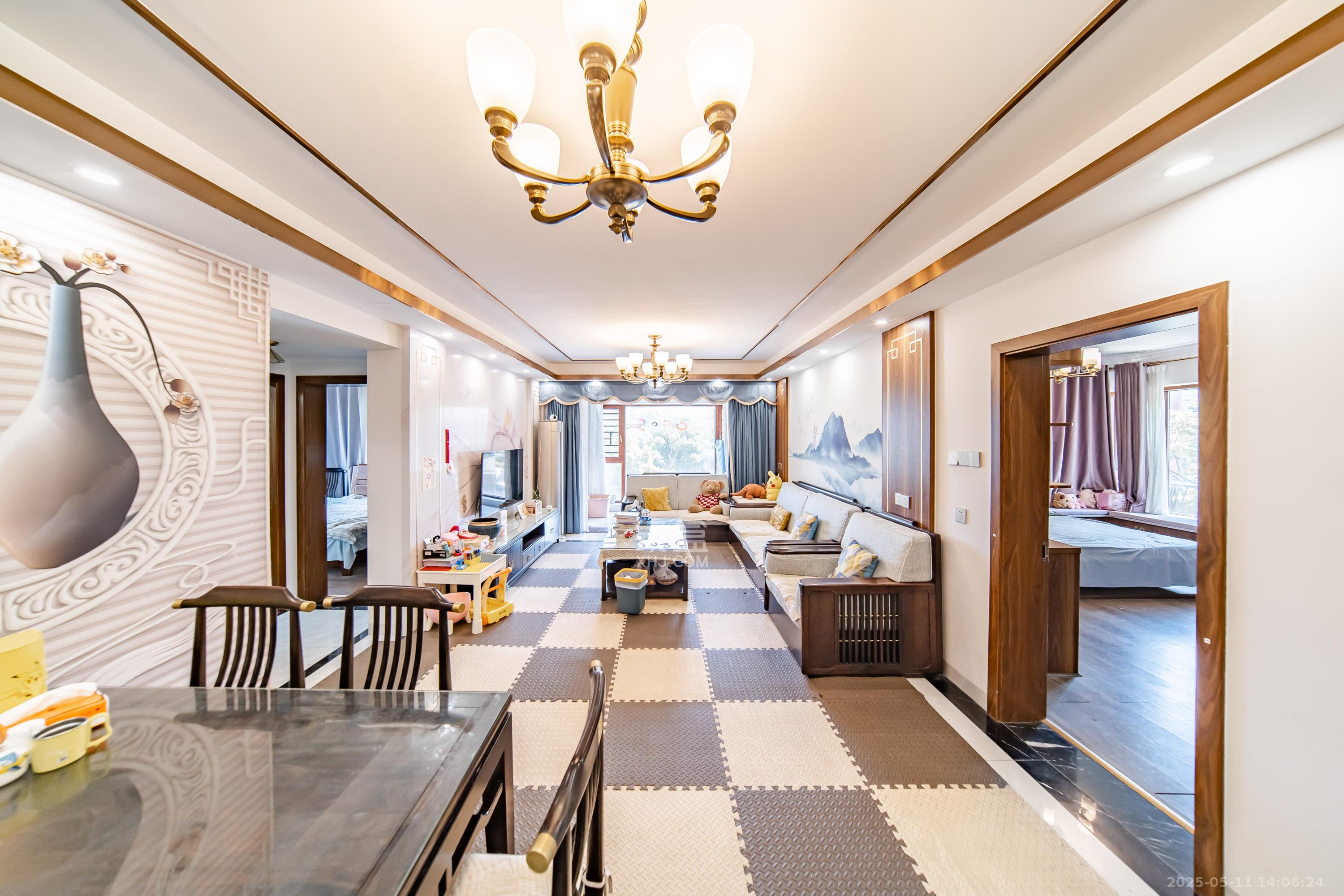 湘熙水郡(观澜海赋家园)  4室2厅2卫    167.0万 湘熙水郡(观澜海赋家园)  4室2厅2卫    167.0万客厅