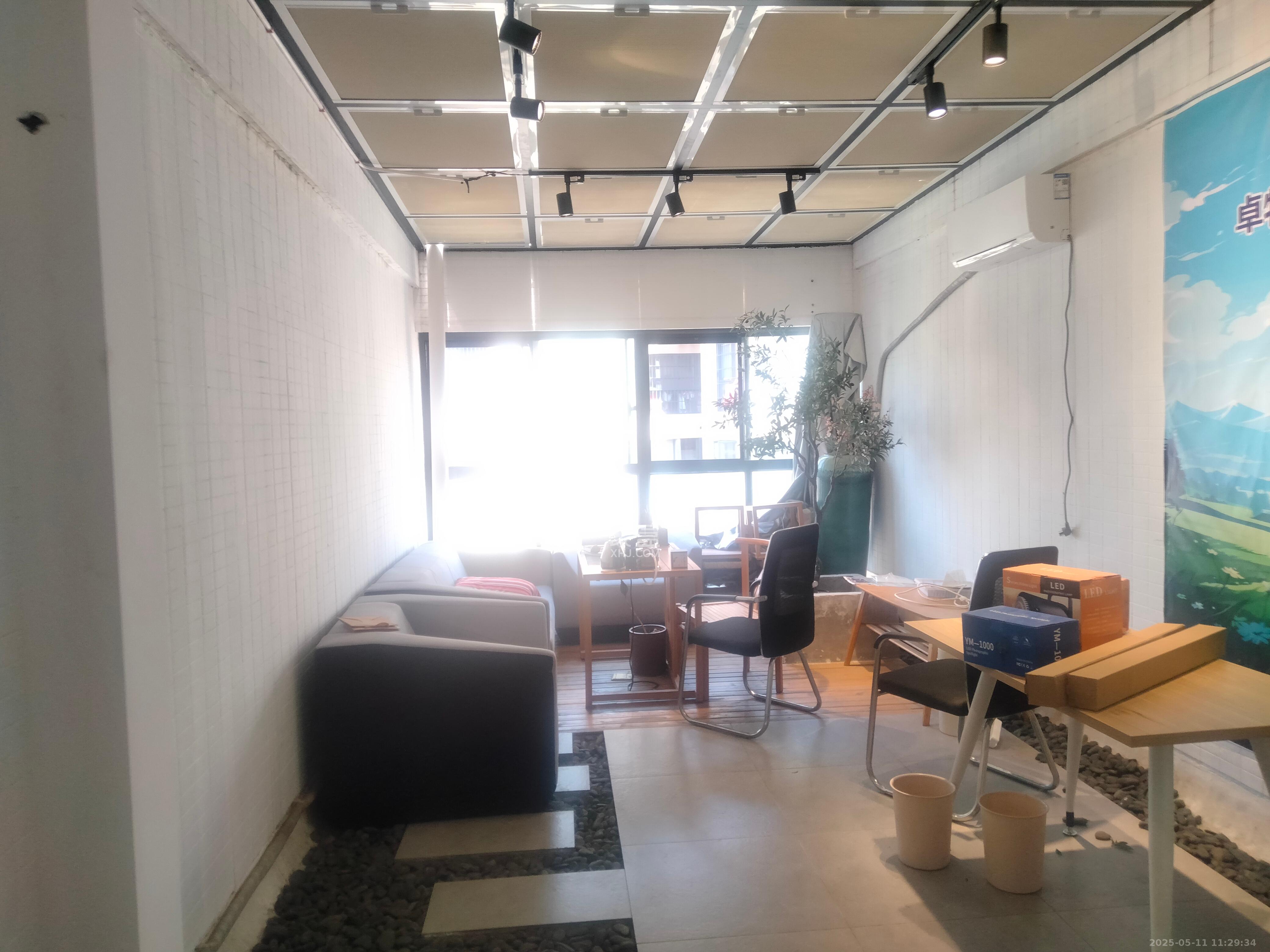 中建芙蓉嘉苑 1室1厅1卫 2000.0元/月 中建芙蓉嘉苑 1室1厅1卫 2000.0元/月室内图