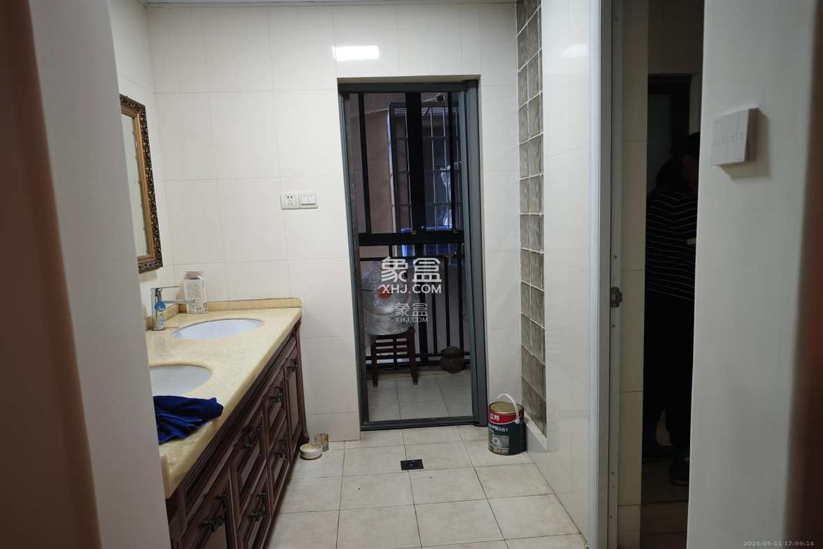 中城丽景香山园 4室2厅2卫 4200.0元/月 中城丽景香山园 4室2厅2卫 4200.0元/月室内图