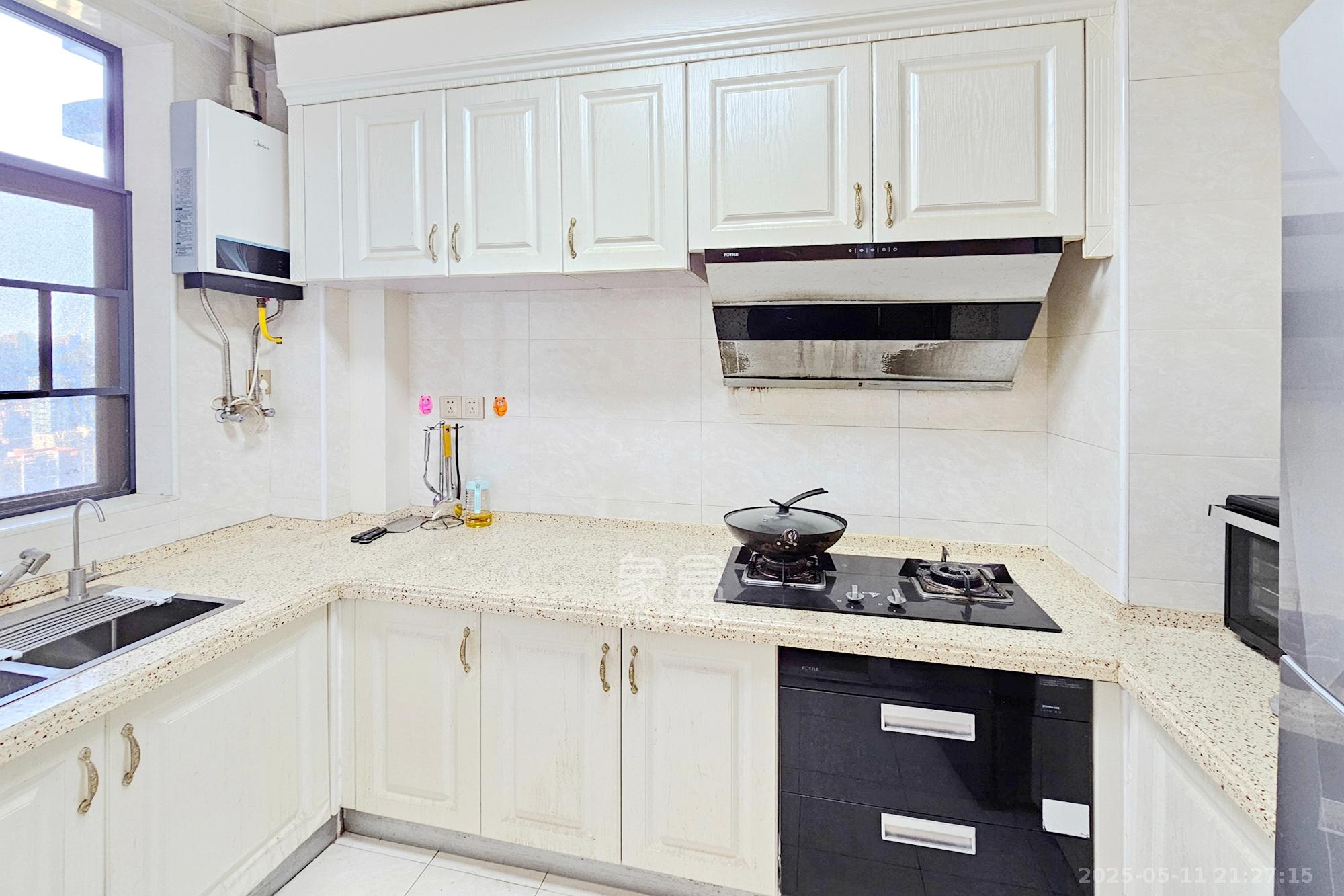 东城港 3室2厅2卫 125.0万 东城港 3室2厅2卫 125.0万其他