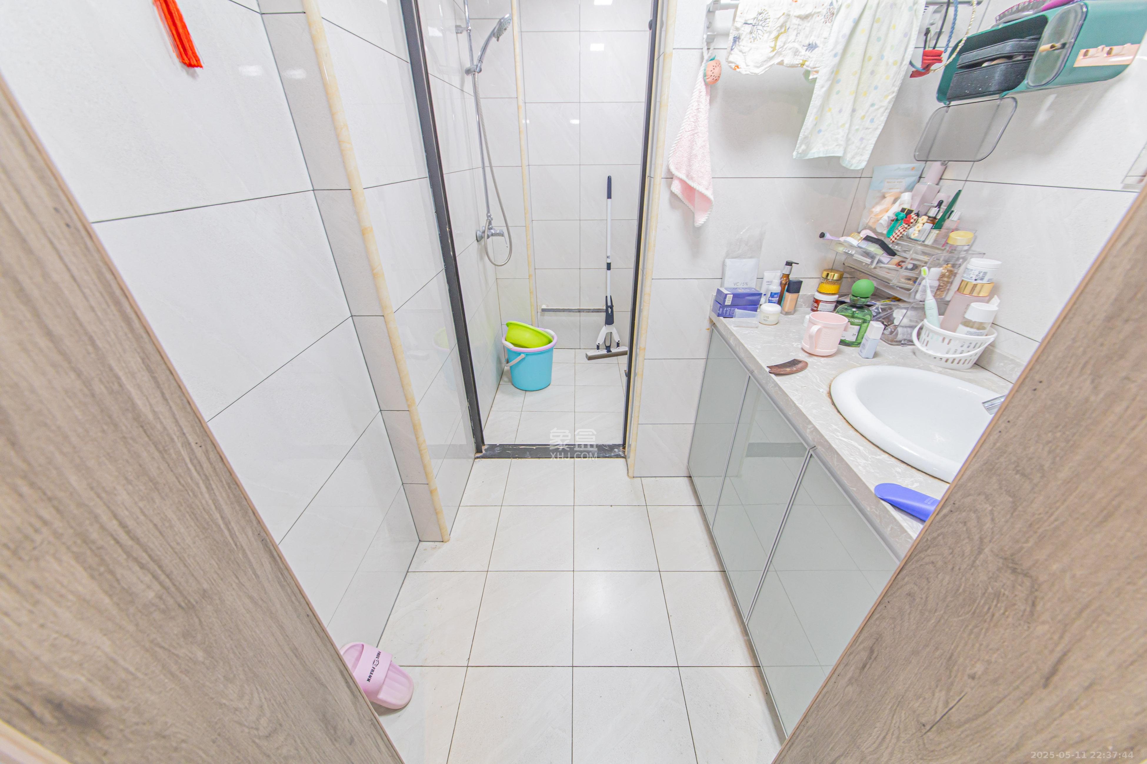 鑫远翡丽郡(鑫远翡丽雅苑) 3室2厅1卫 112.0万 鑫远翡丽郡(鑫远翡丽雅苑) 3室2厅1卫 112.0万卫生间