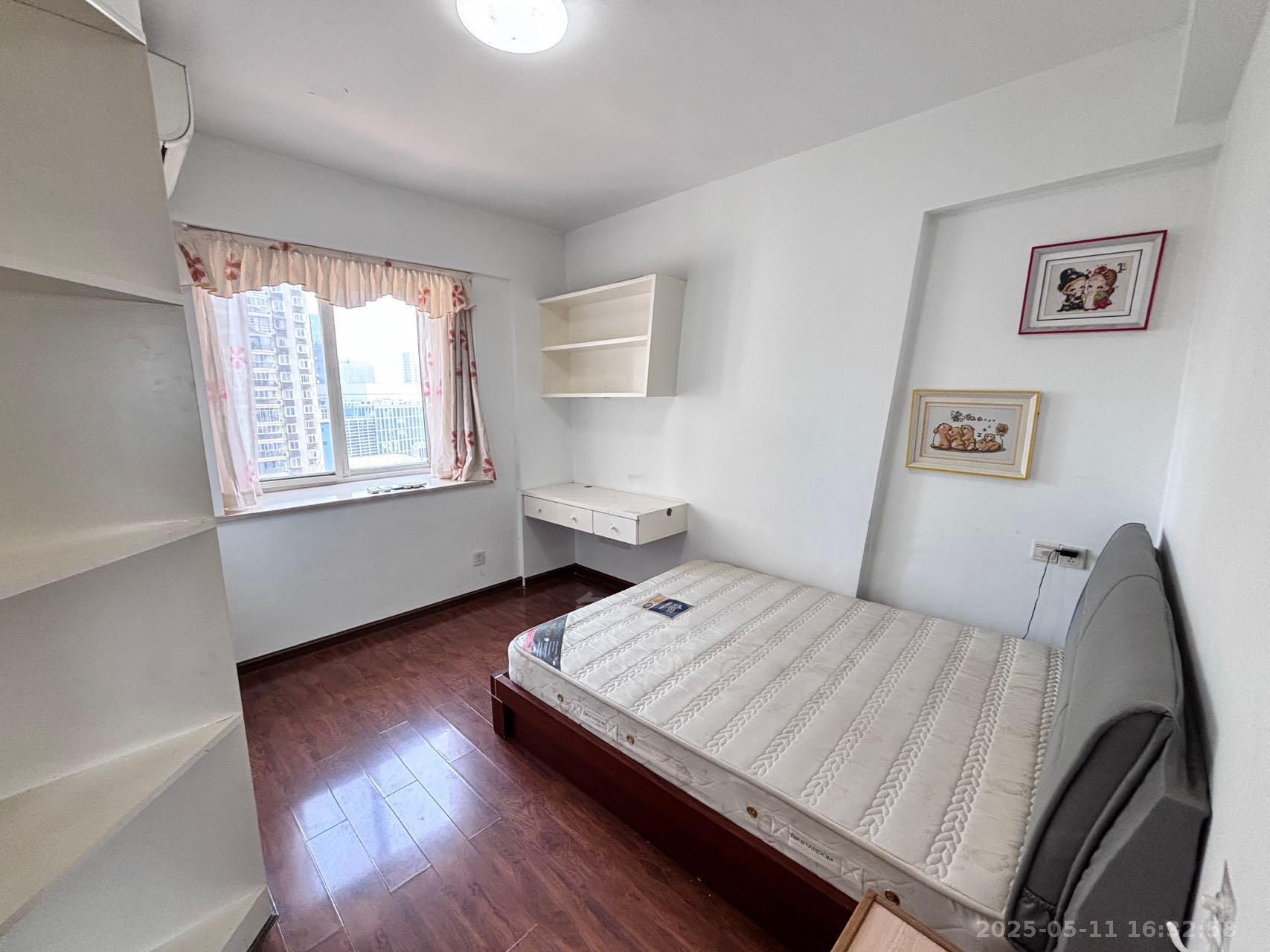 九天国际 3室2厅2卫 2500.0元/月 九天国际 3室2厅2卫 2500.0元/月室内图