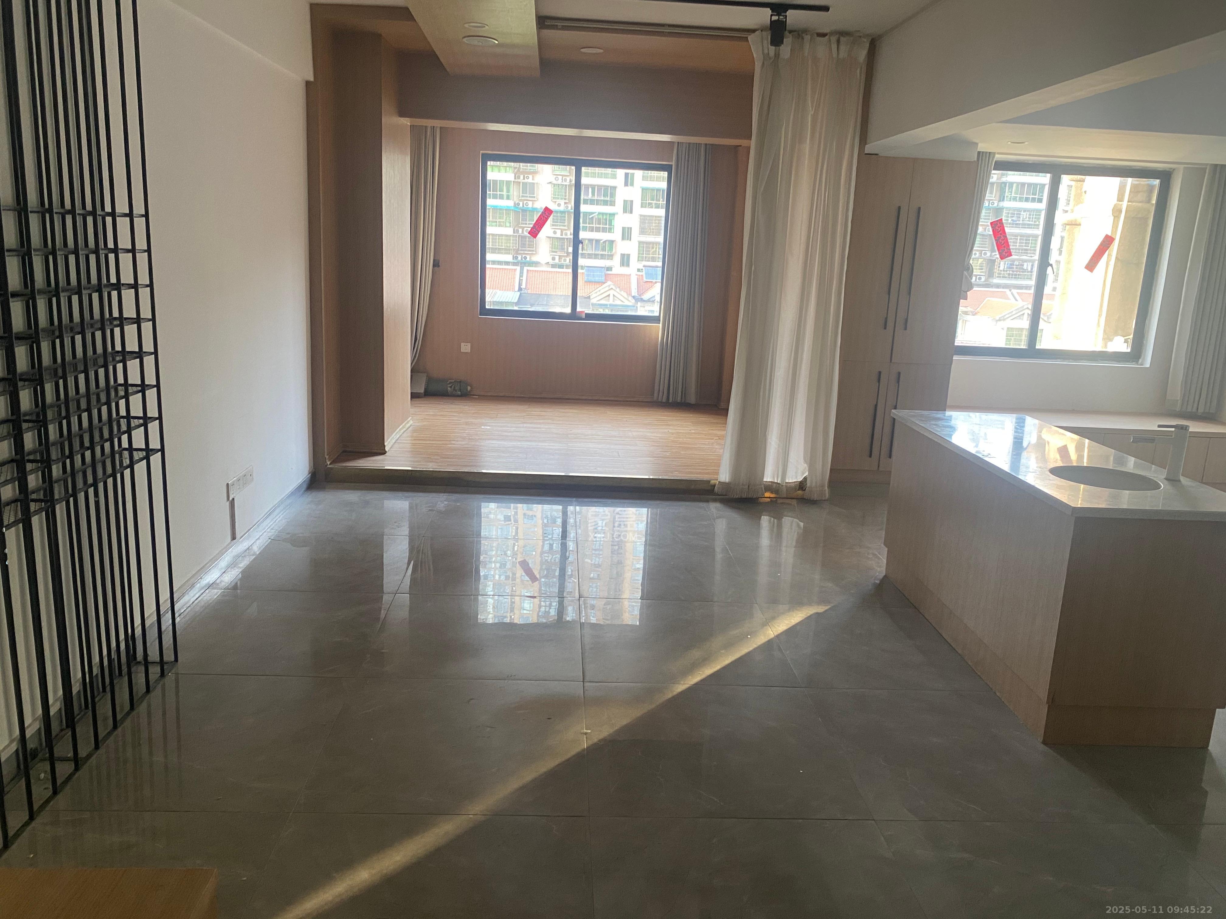 阳光锦城 1室1厅1卫 3500.0元/月 阳光锦城 1室1厅1卫 3500.0元/月室内图