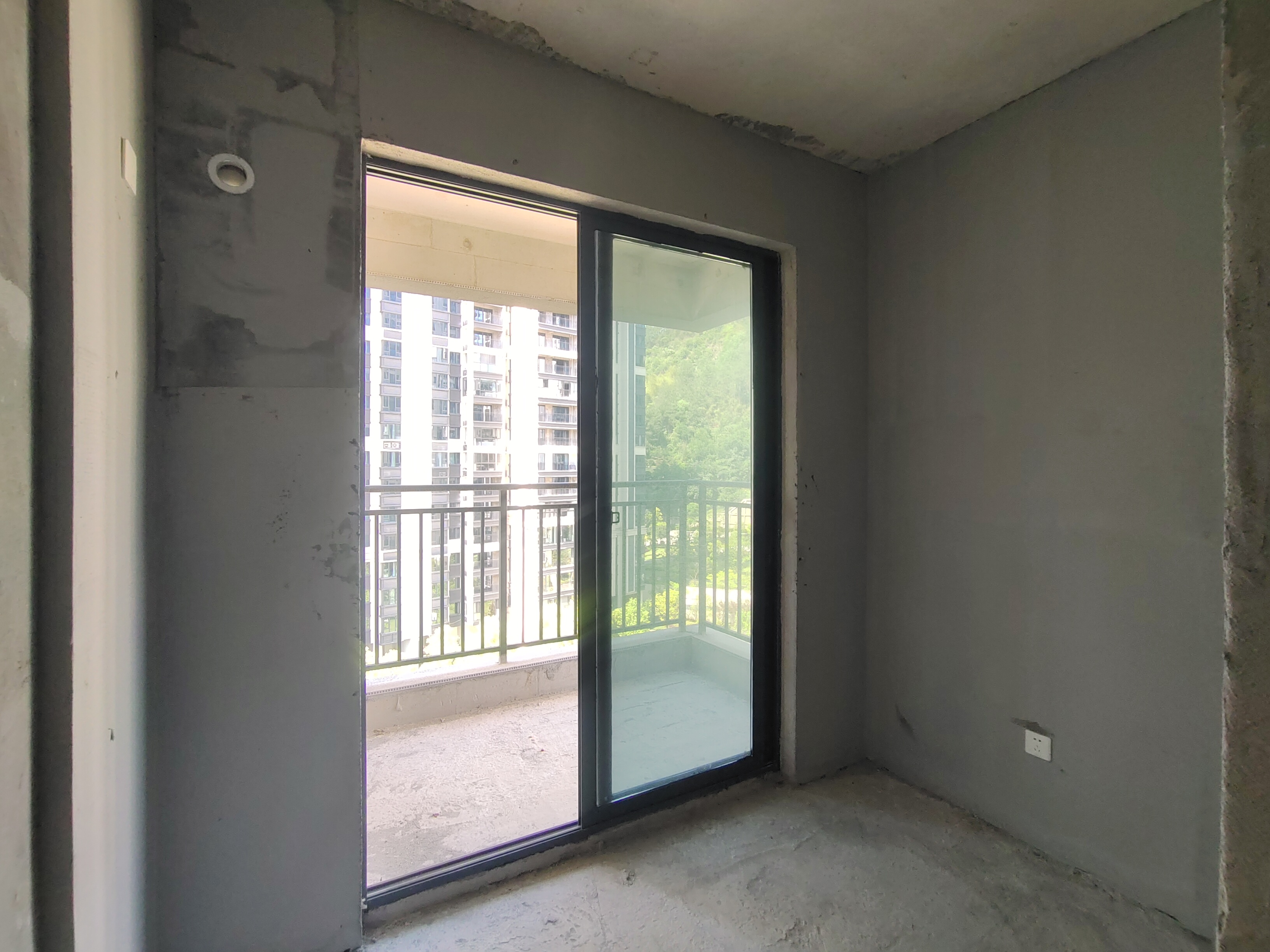 中建凤栖台 4室2厅2卫 53.8万 中建凤栖台 4室2厅2卫 53.8万客厅