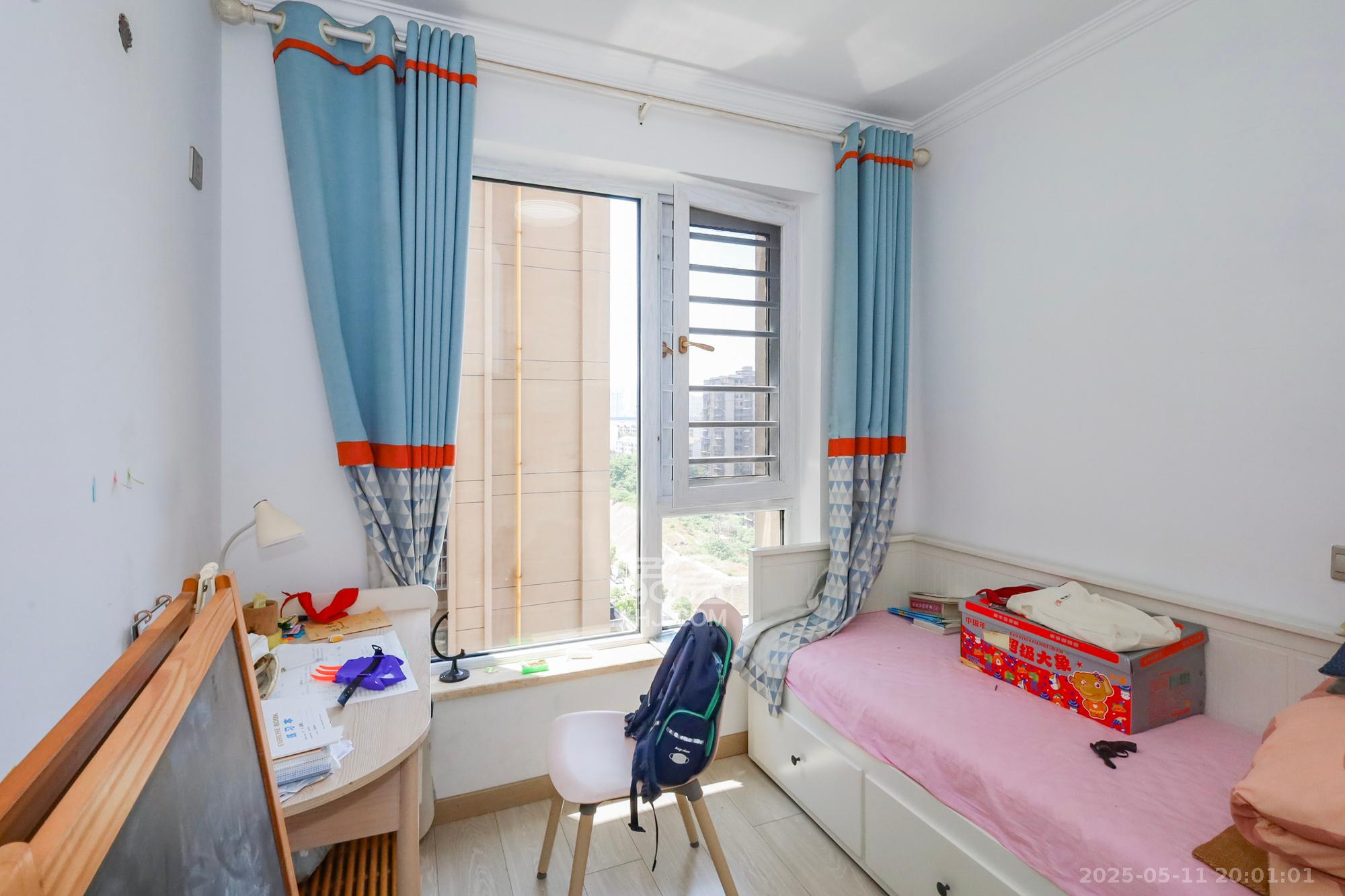 协信星澜汇  3室2厅2卫    138.0万 协信星澜汇  3室2厅2卫    138.0万卧室